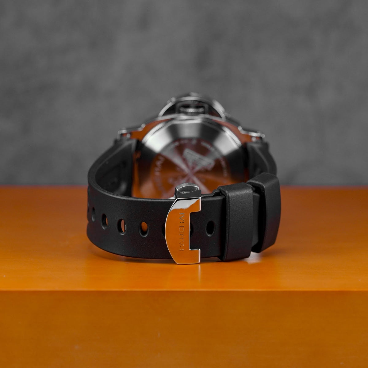 Panerai Luminor Gmt