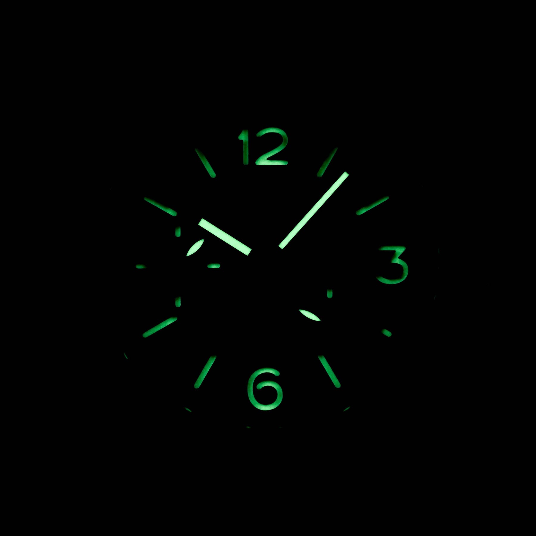 LUMINOR 1950 3 DAYS POWER RESERVE 47MM BLACK DIAL PAM 423 (2016)