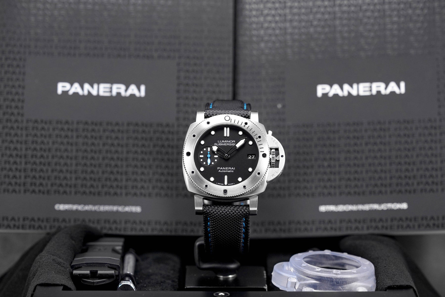 Harga Panerai Luminor Submersible PAM 682