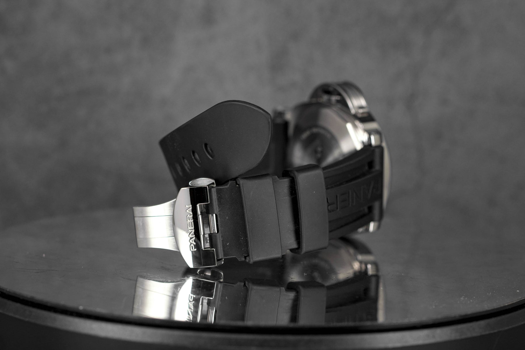 Harga Panerai PAM 90