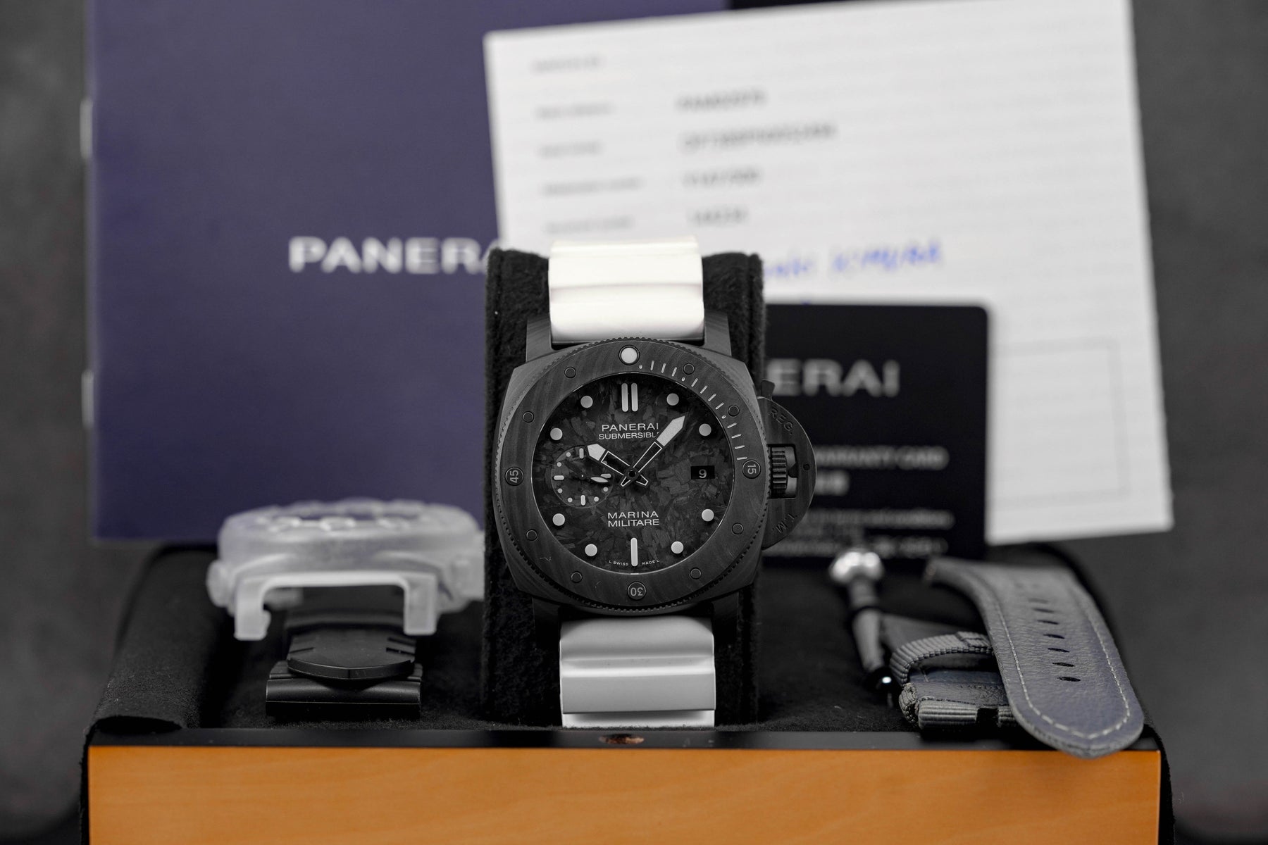 SUBMERSIBLE MARINA MILITARE CARBOTECH PAM 2979 (2023)