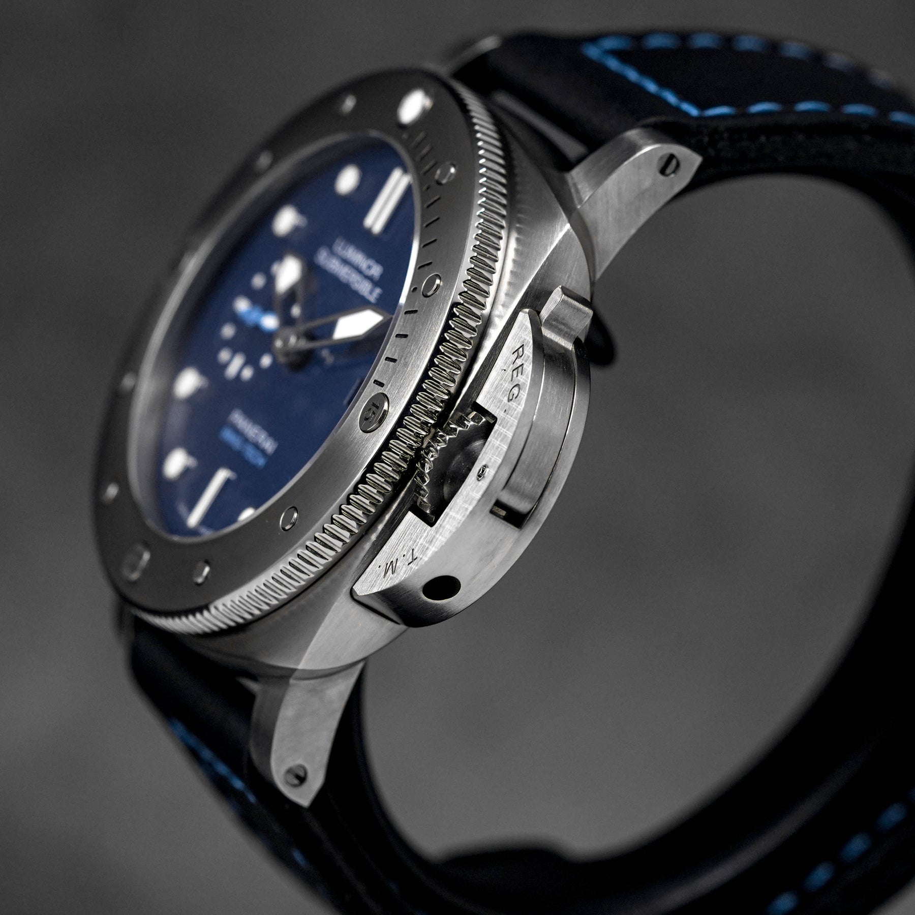 LUMINOR SUBMERSIBLE 1950 3 DAYS TITANIUM BMG-TECH BLUE DIAL PAM 692 (2018)