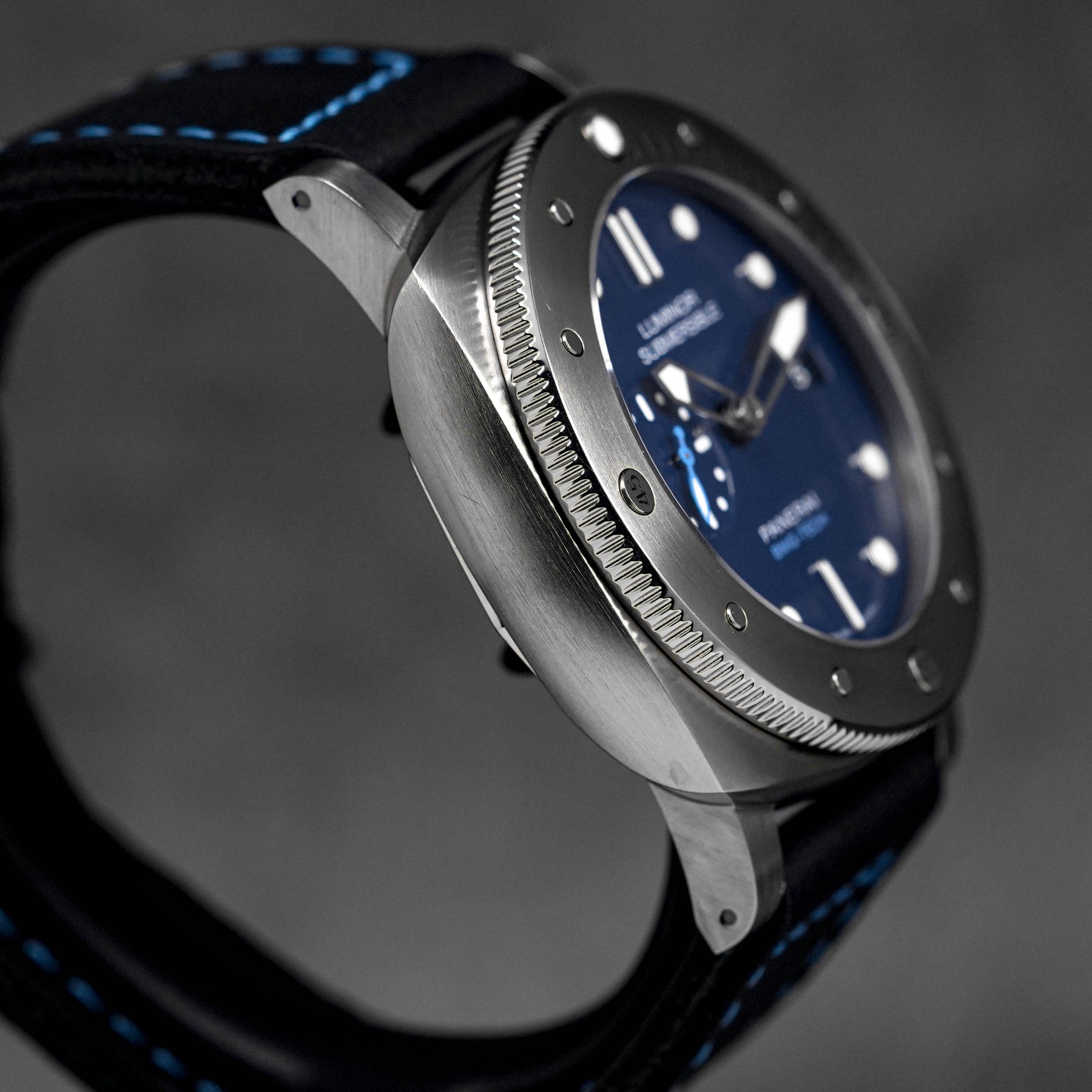 LUMINOR SUBMERSIBLE 1950 3 DAYS TITANIUM BMG-TECH BLUE DIAL PAM 692 (2018)