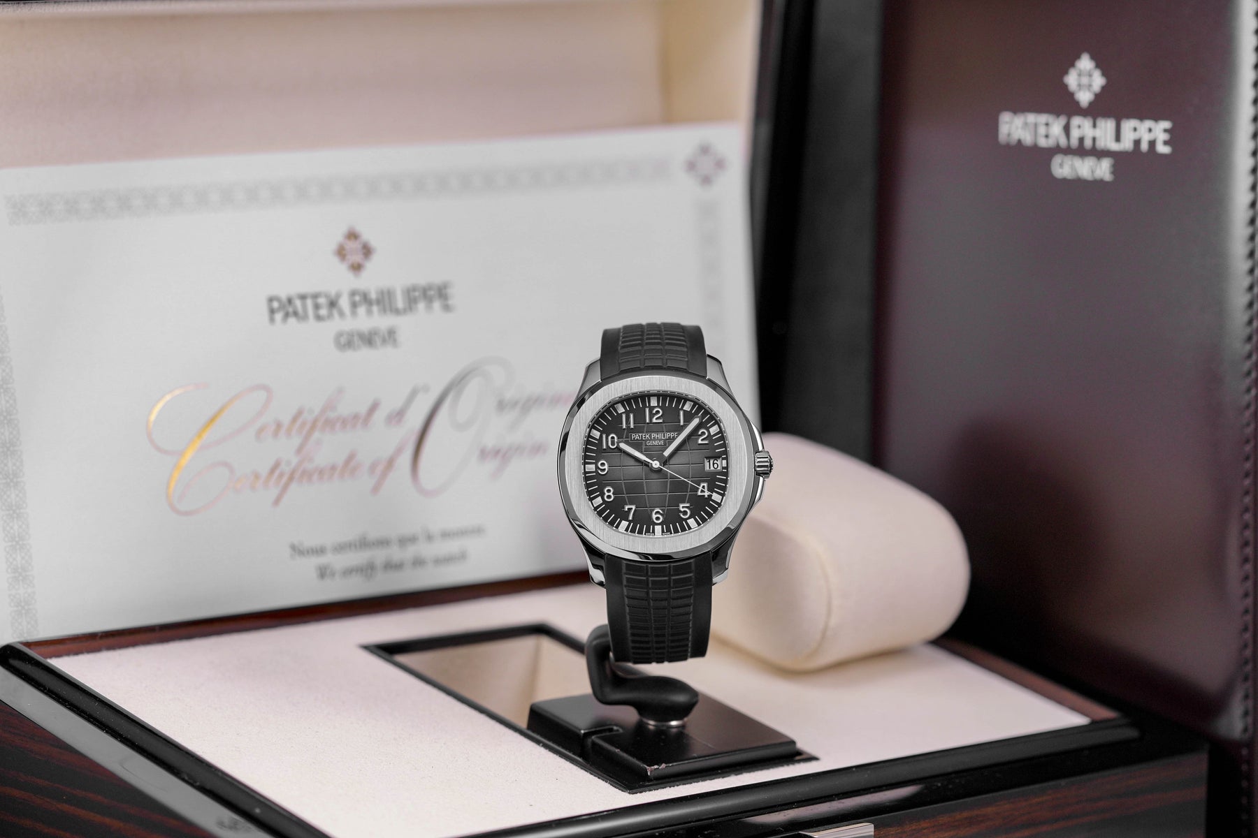 Harga Patek Philippe Aquanaut 5167A-001