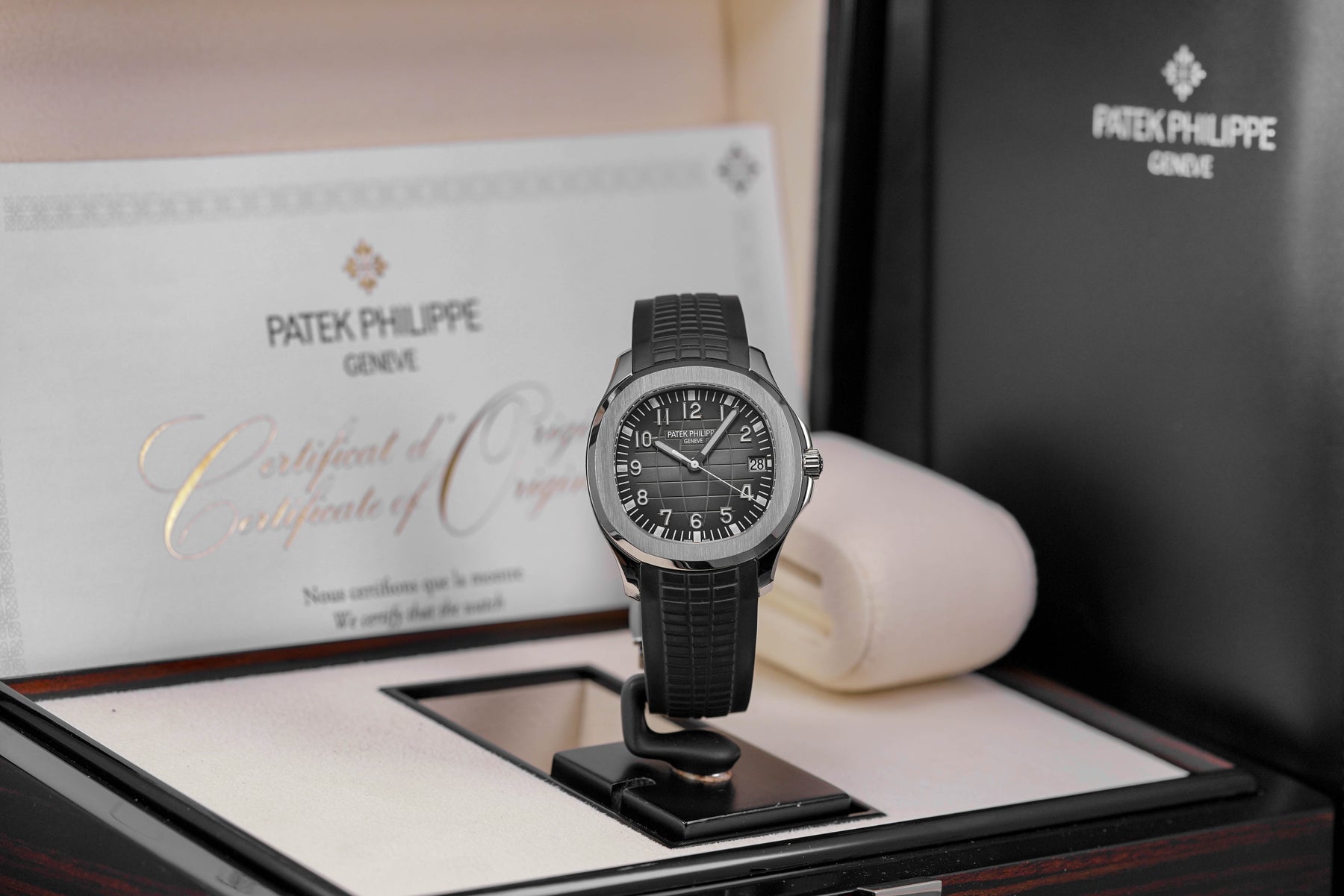 Harga Patek Philippe Aquanaut 5167a