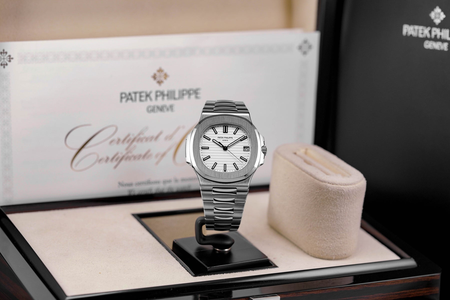 Harga Patek Philippe Nautilus 5711/1A