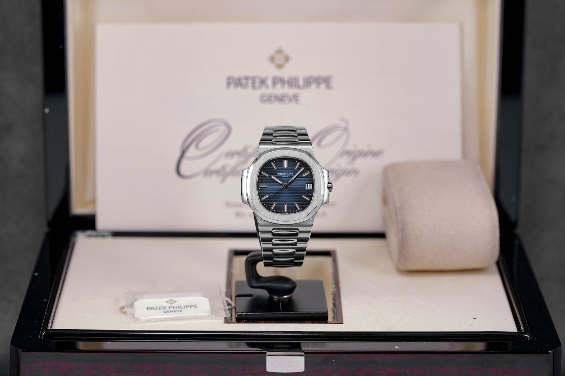 Harga Patek Philippe Nautilus 5800/1A Blue