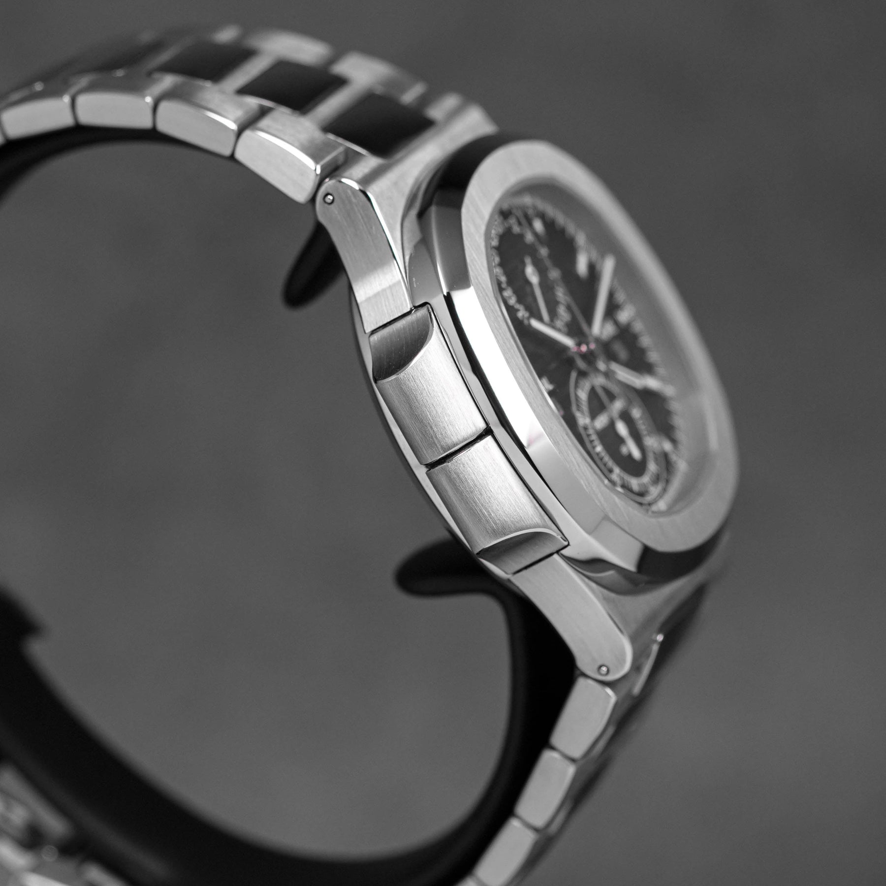 Harga Patek Philippe Nautilus 5990/1A