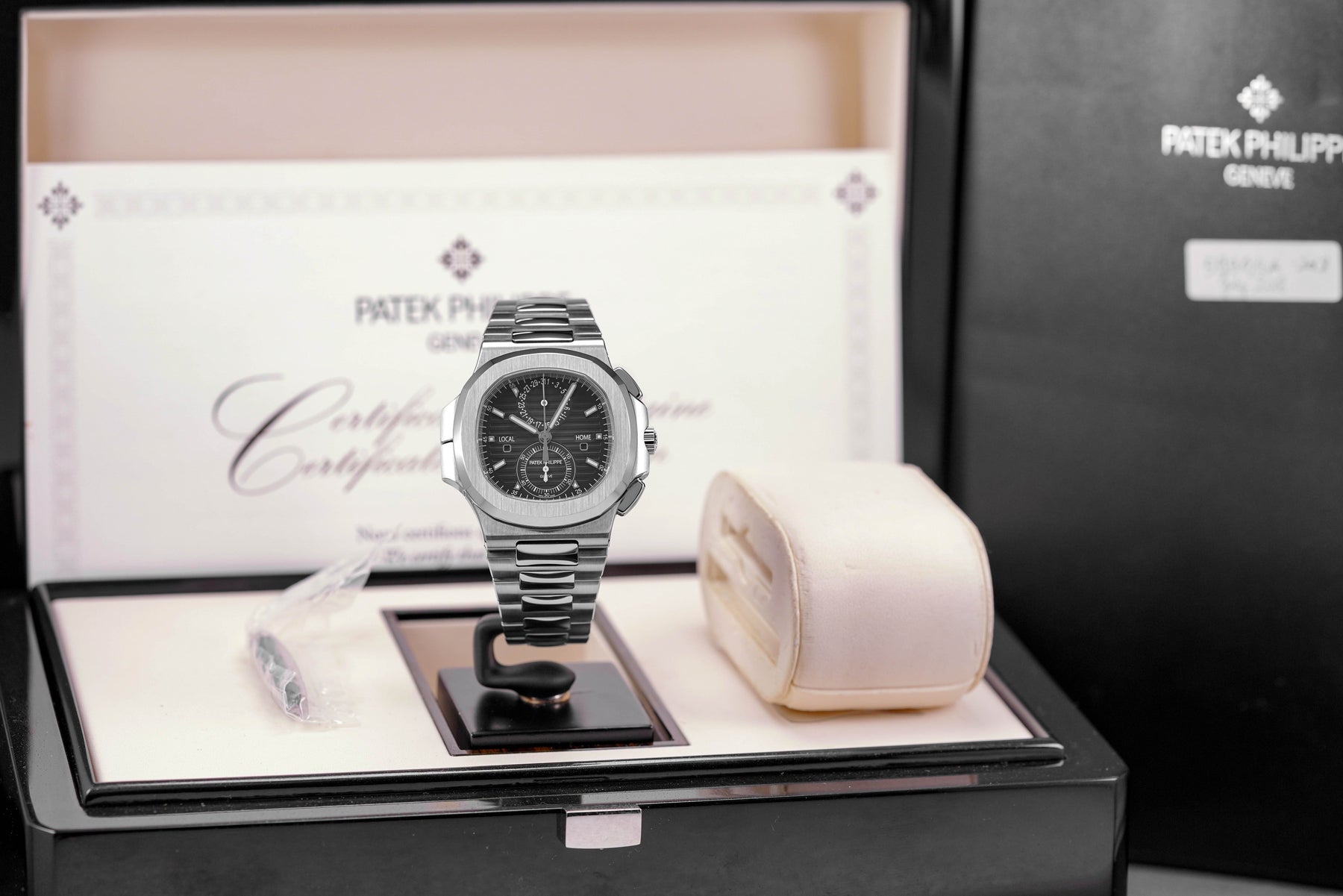 Harga Patek Philippe Nautilus 5990