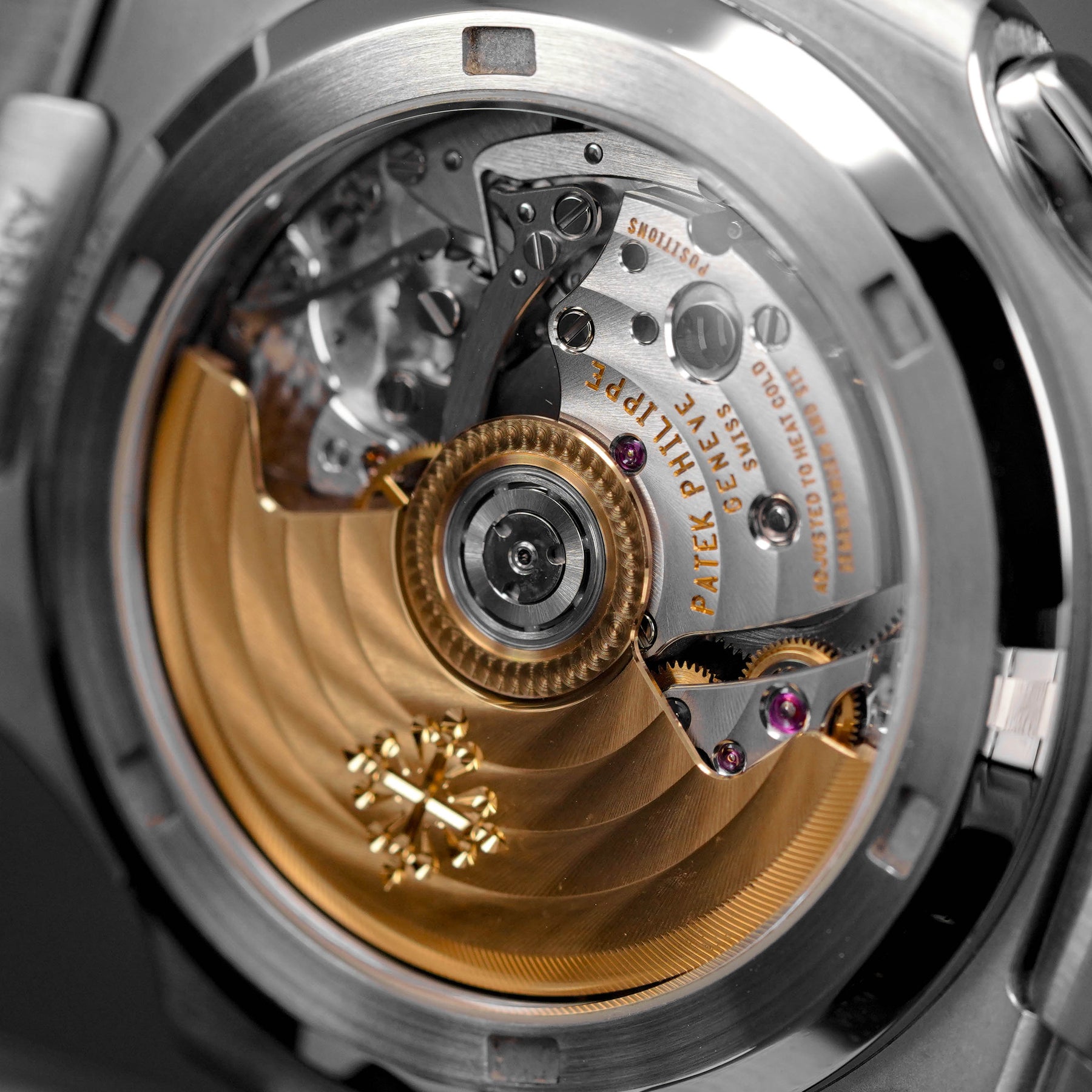 Harga Patek Philippe Nautilus 5990
