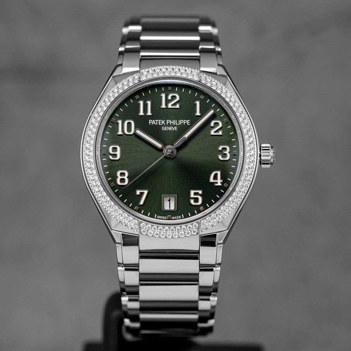 Harga Patek Twenty~4 Olive Green