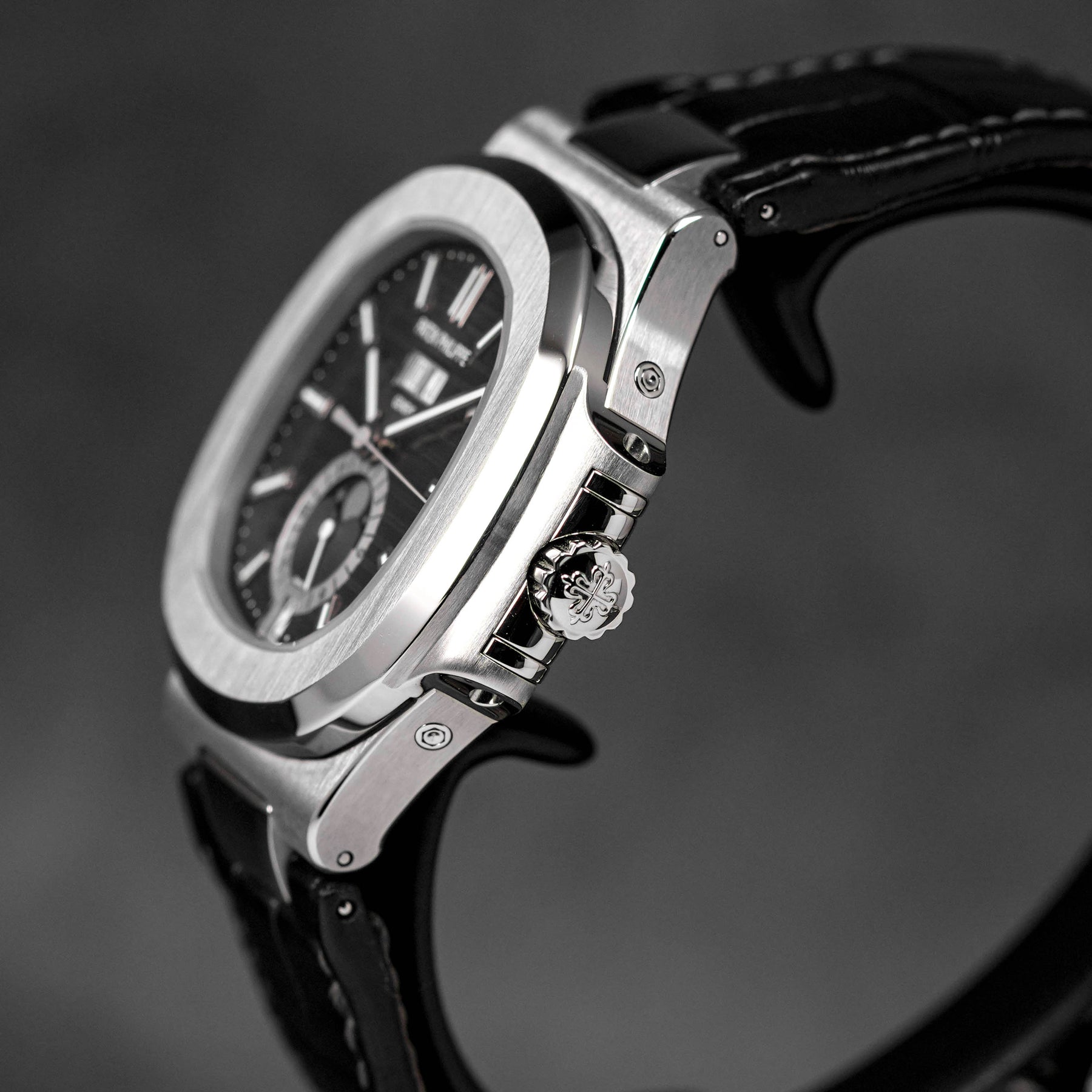 NAUTILUS 5726A ANNUAL CALENDAR MOONPHASE (2020)