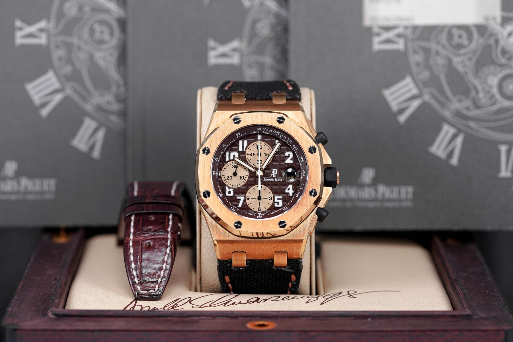 ROYAL OAK OFFSHORE CHRONOGRAPH 42MM YELLOWGOLD 'ARNOLD SCHWARZENEGGER' (2004)