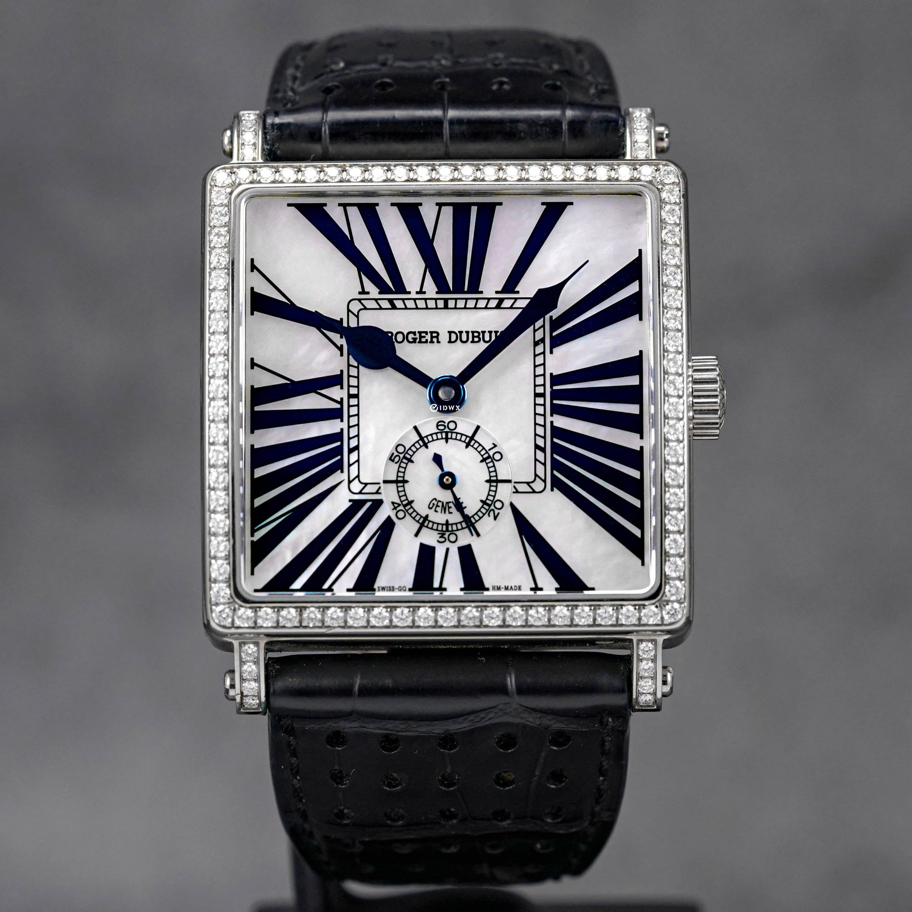 GOLDEN SQUARE WHITEGOLD MOP DIAL DIAMOND BEZEL (2006)