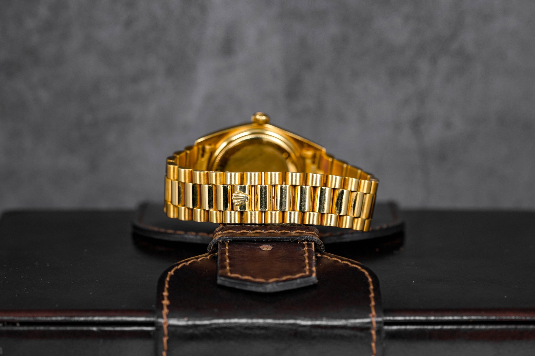 DAYDATE 36MM 1803/8 YELLOWGOLD CHAMPAGNE DIAL (CIRCA 1973)