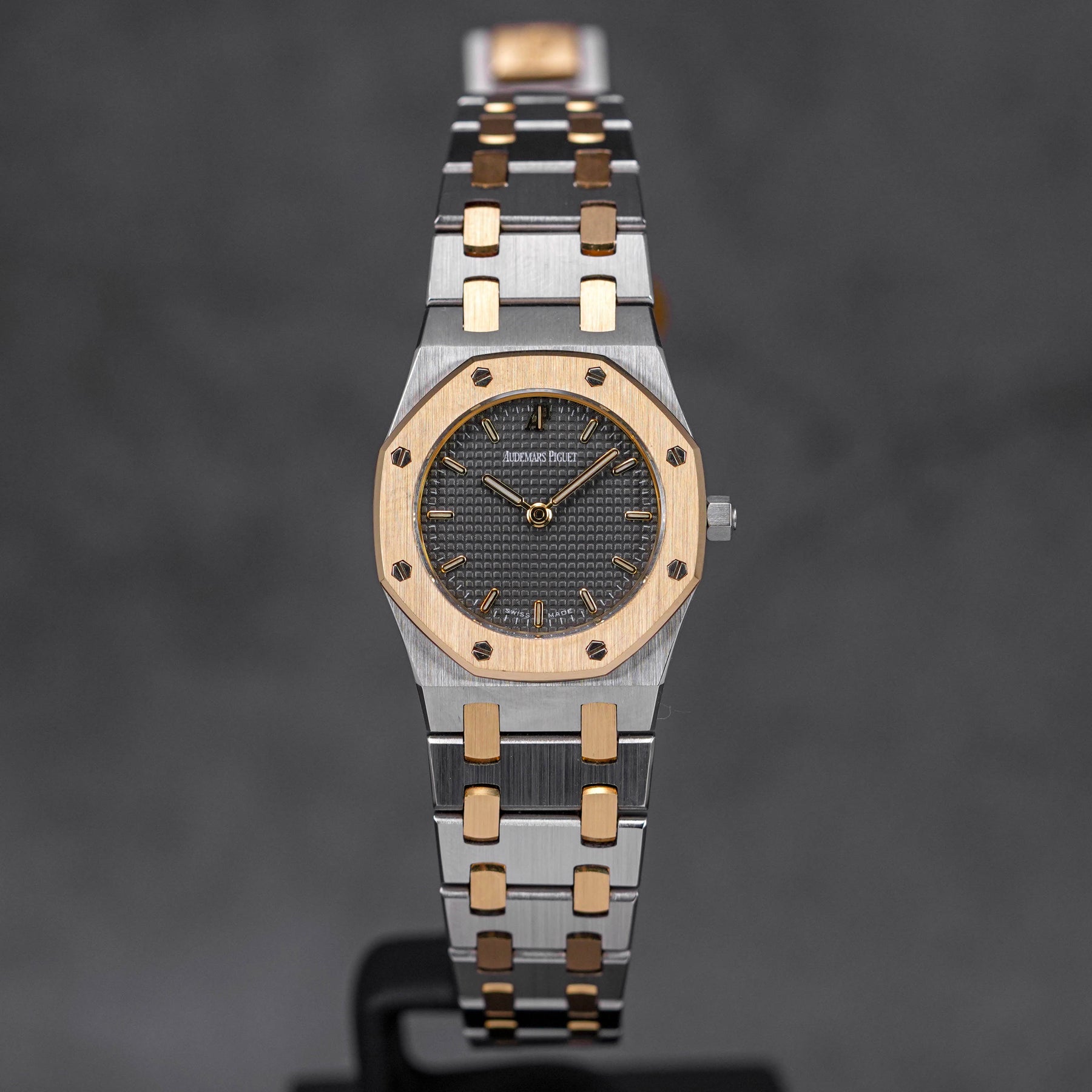 ROYAL OAK LADY 25MM 67469SA TWOTONE YELLOWGOLD GREY DIAL (2006)