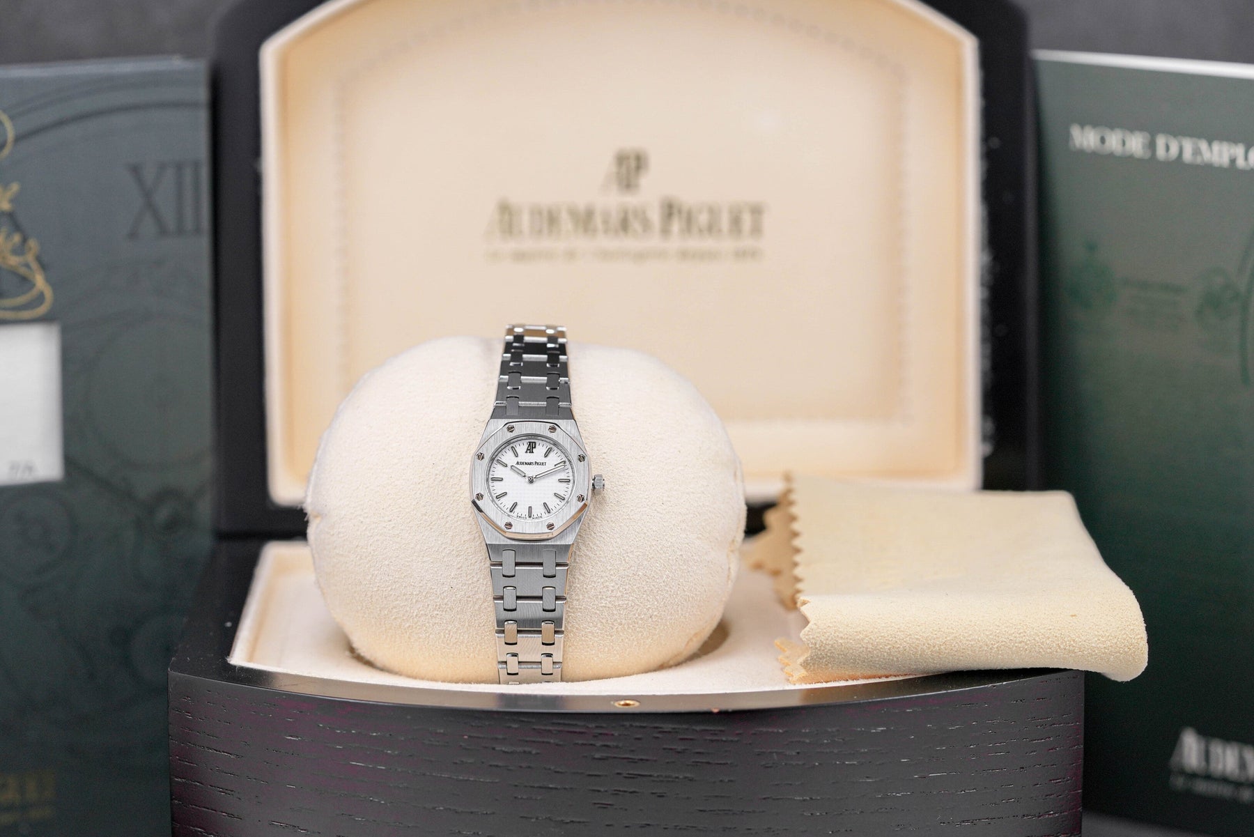 ROYAL OAK LADY 20MM 67075ST WHITE DIAL (2002)