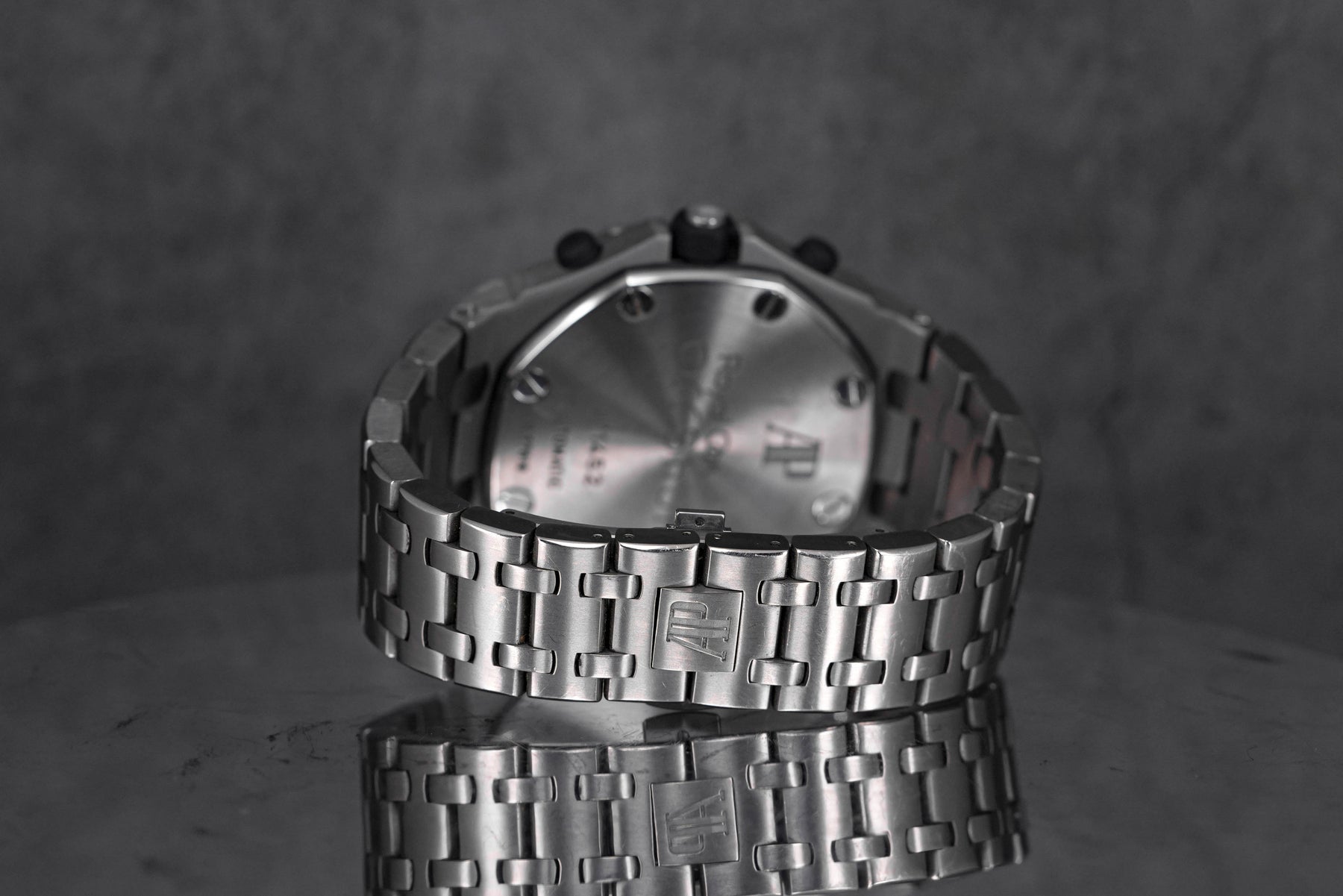 ROYAL OAK OFFSHORE CHRONOGRAPH 42MM TITANIUM GREY DIAL 'H SERIES' (WATCH ONLY - CIRCA 2011)