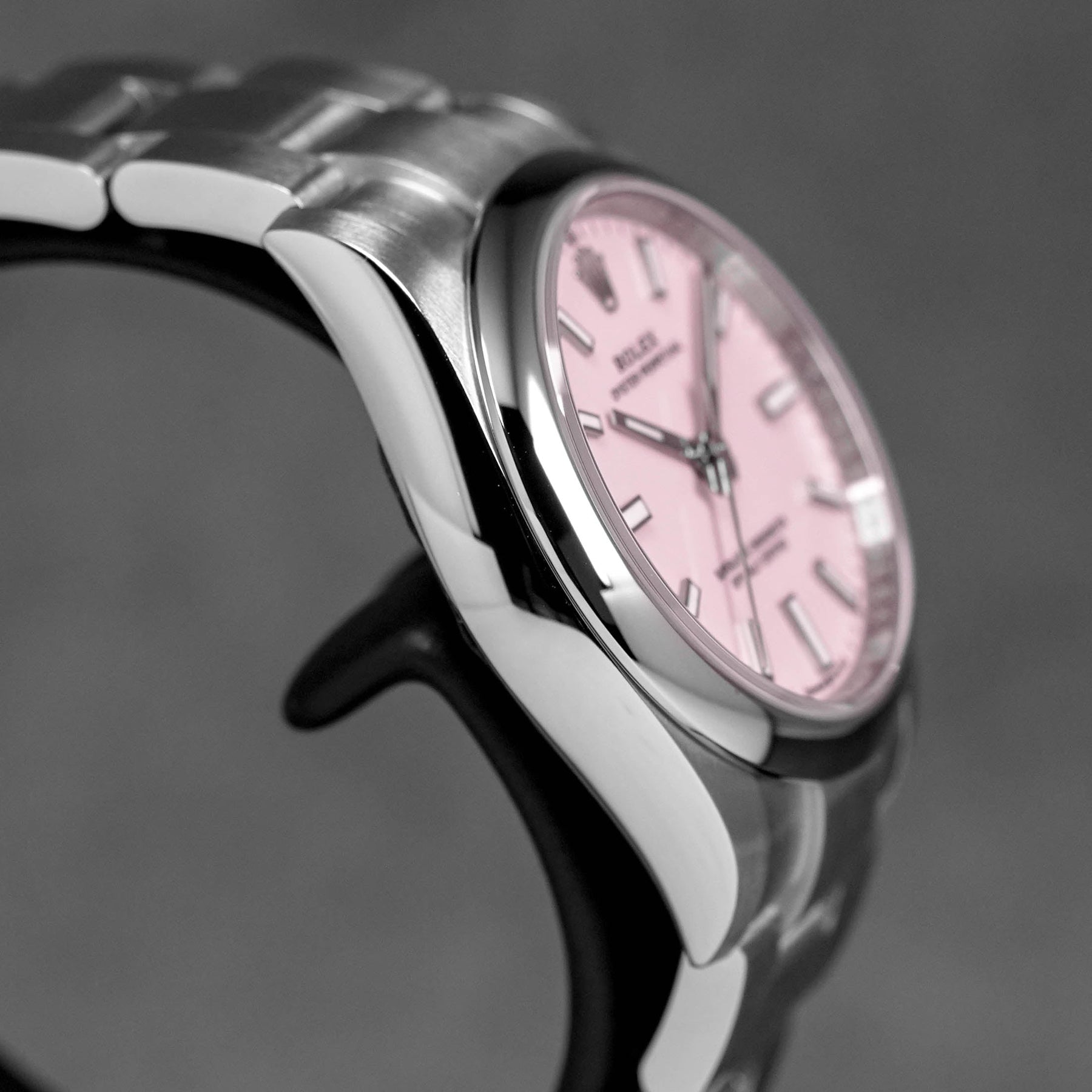 OYSTER PERPETUAL 34MM CANDY PINK DIAL (2025)