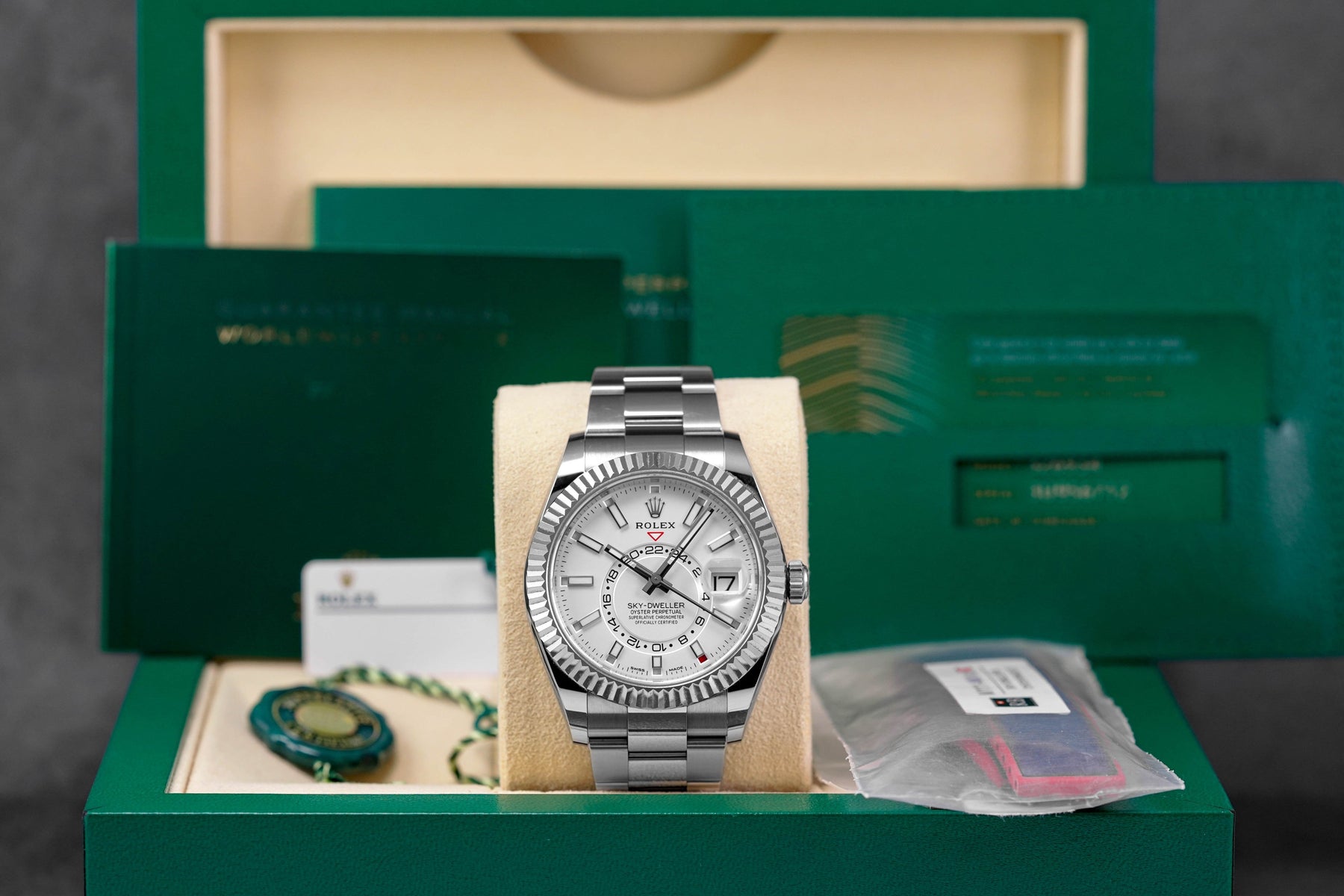 Harga Rolex Sky Dweller White Oyster Indonesia
