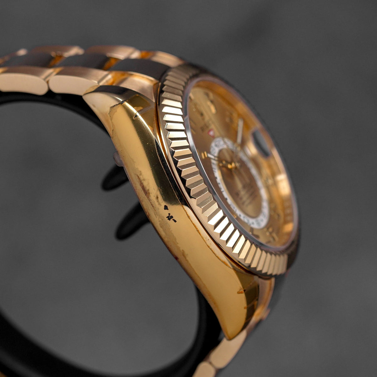 Rolex Sky-Dweller Yellowgold