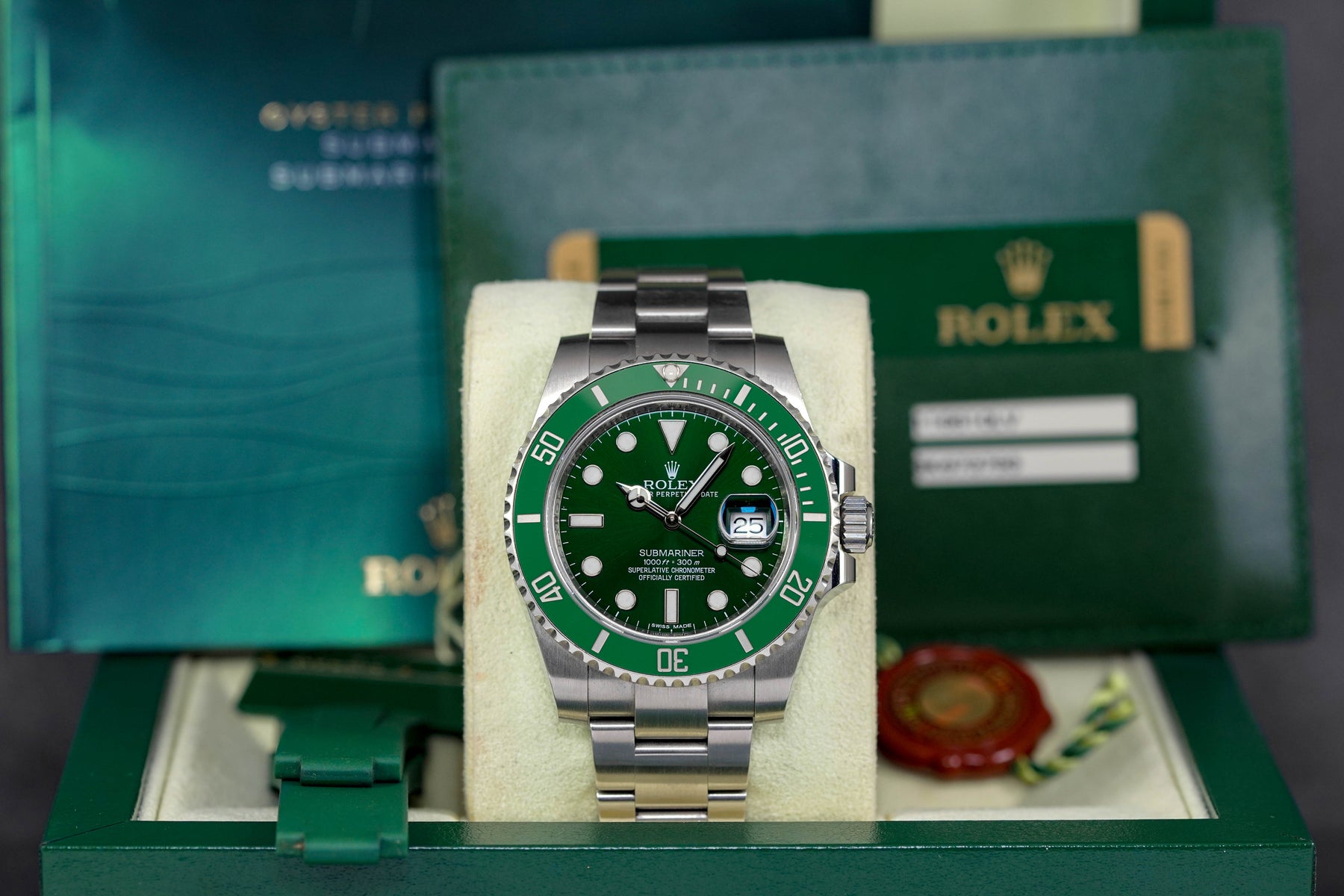 SUBMARINER DATE 40MM HULK (2013)