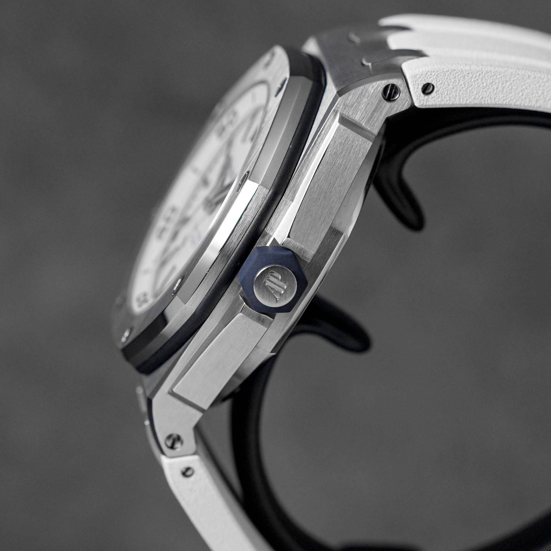 Royal Oak Offshore Diver White