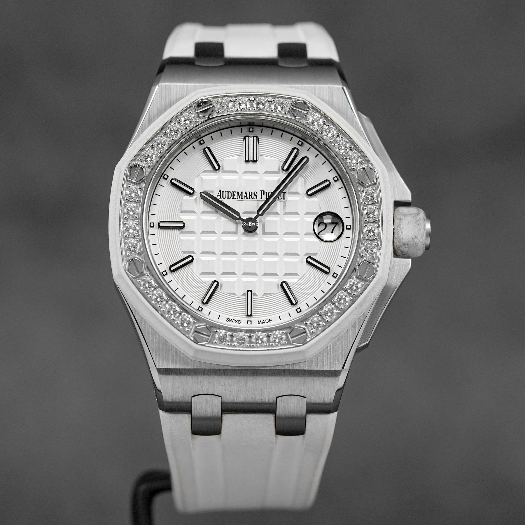 ROYAL OAK OFFSHORE LADY 37MM WHITE DIAL DIAMOND BEZEL (2016)