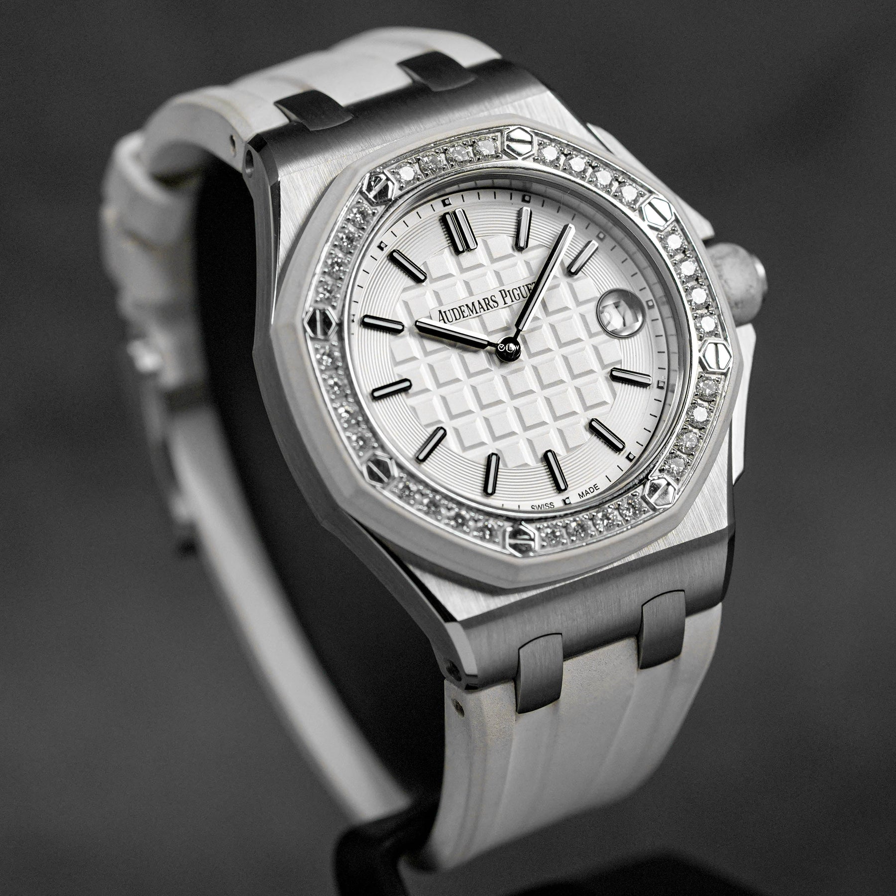 ROYAL OAK OFFSHORE LADY 37MM WHITE DIAL DIAMOND BEZEL (2016)