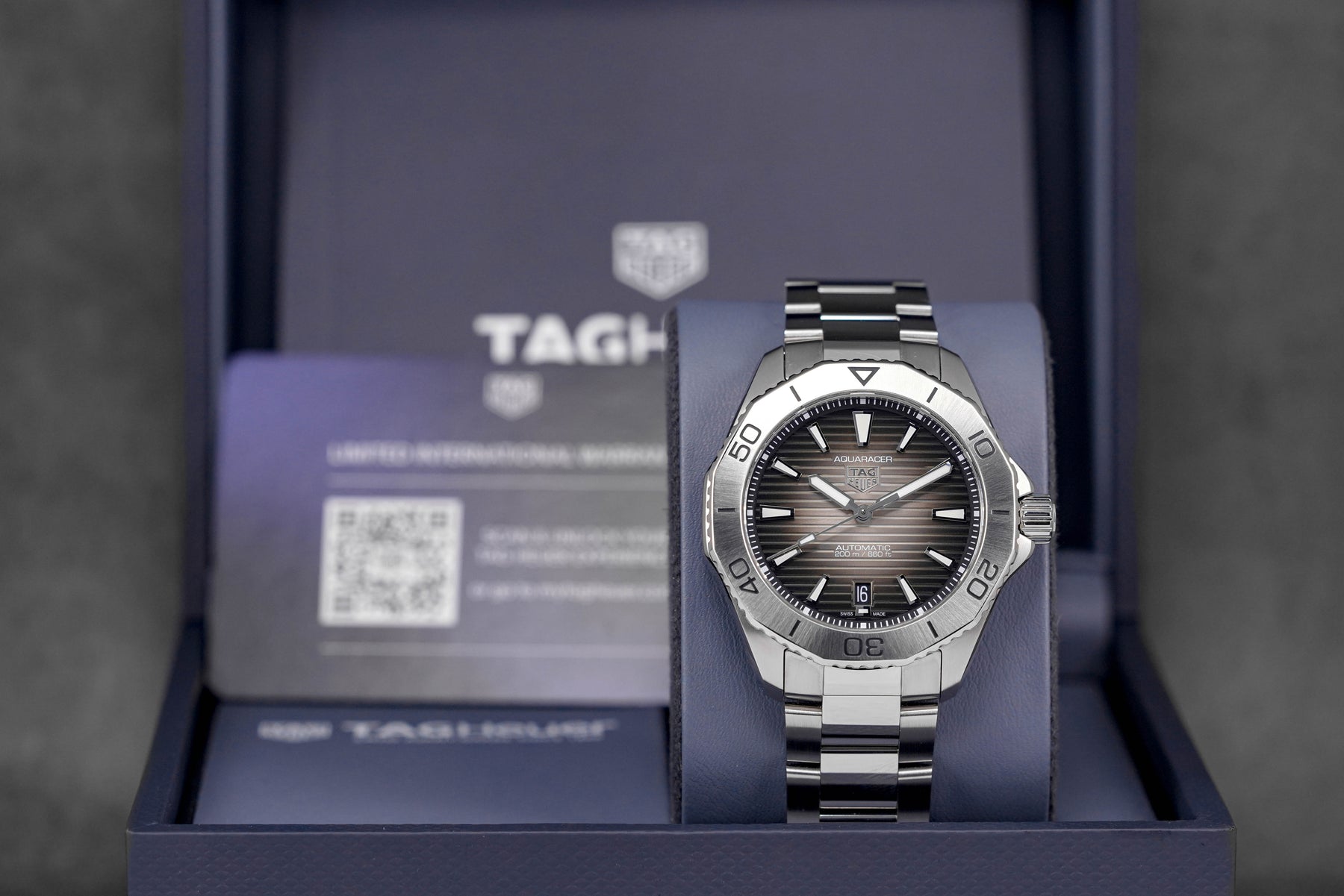 AQUARACER 200 DATE BLACK DIAL (2024)