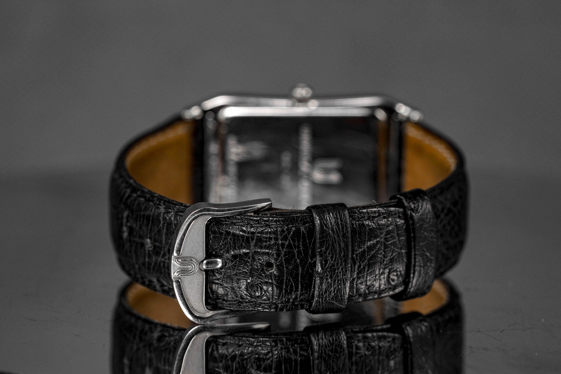 Harga Universal Geneve Saltarello