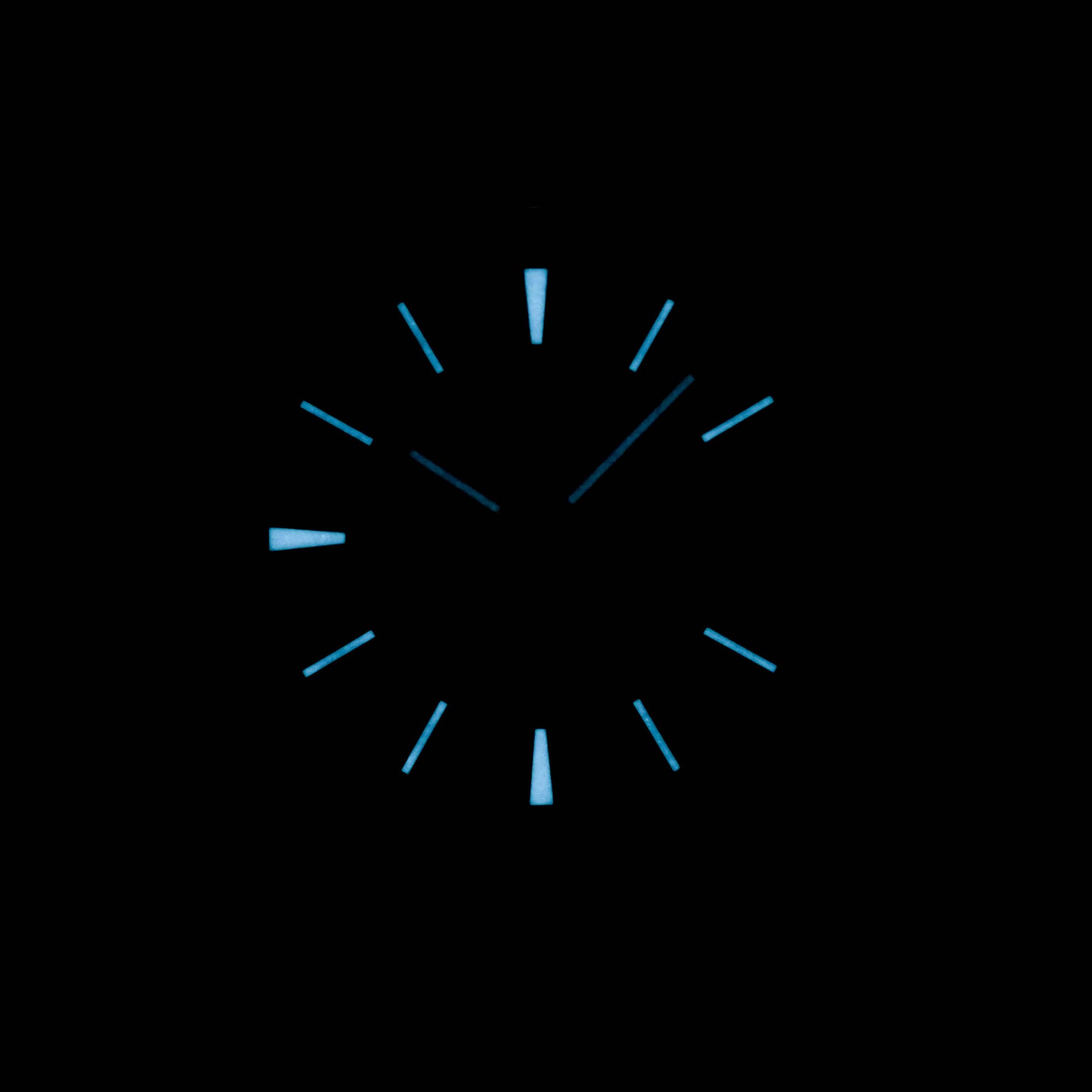 OVERSEAS BLACK DIAL (2021)