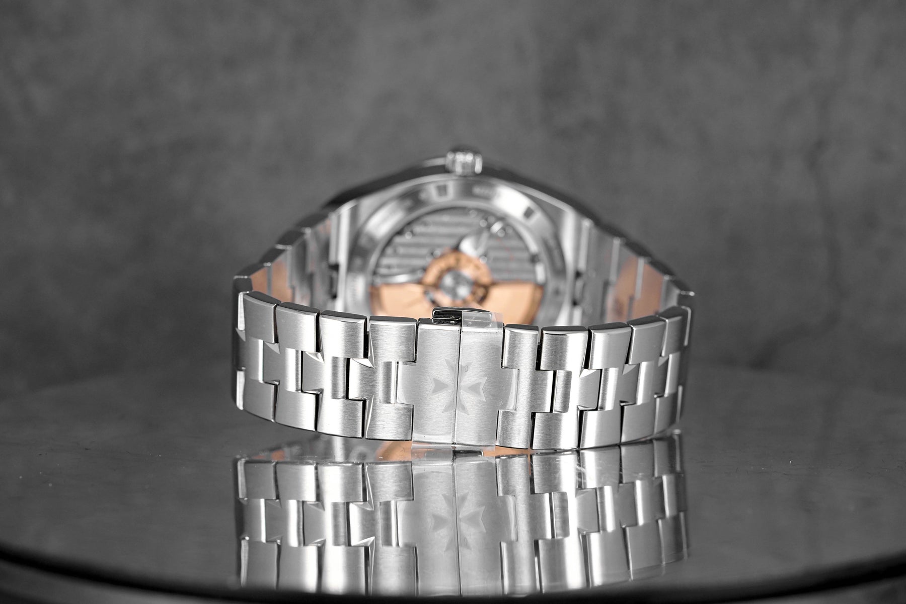 OVERSEAS BLACK DIAL (2021)