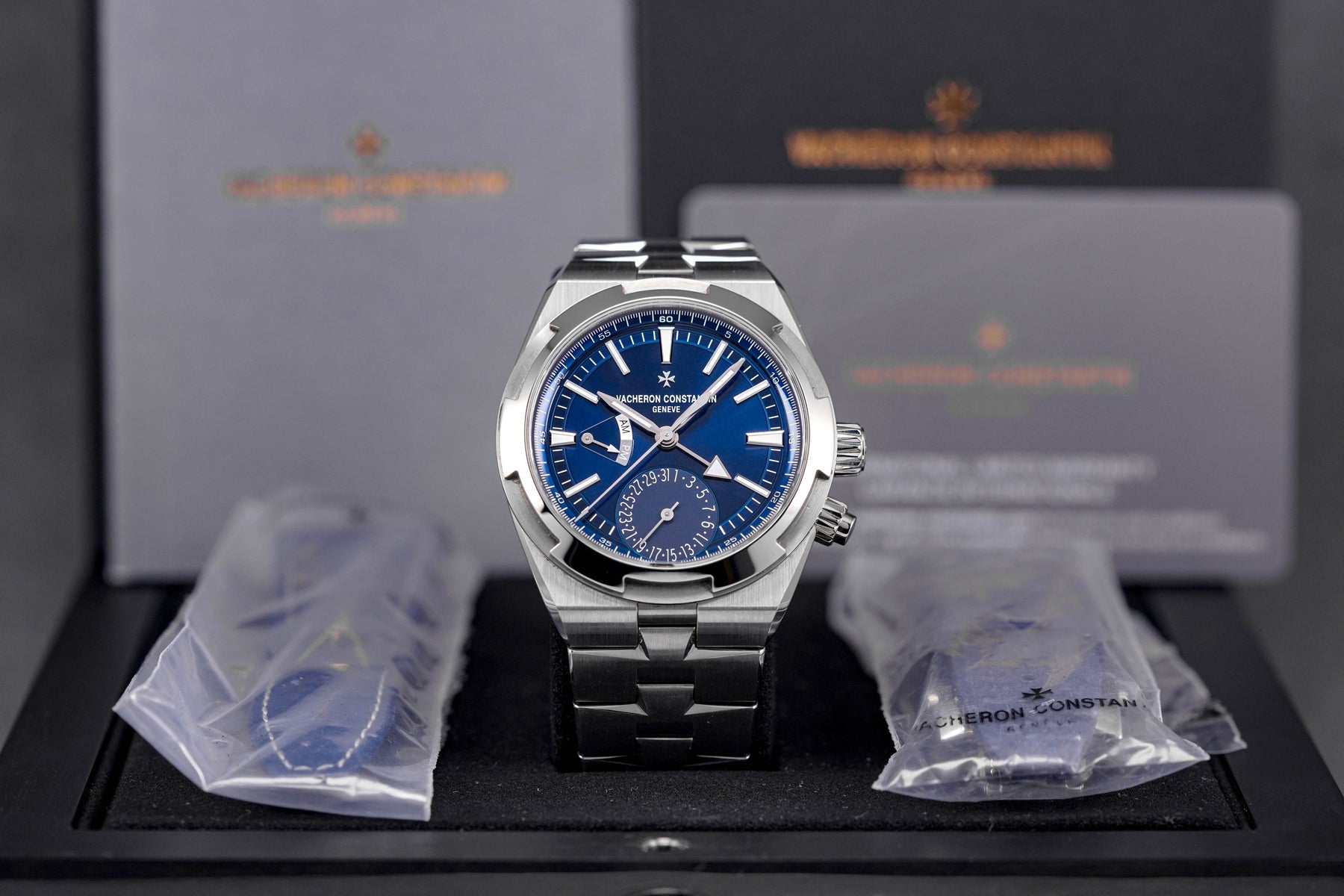 OVERSEAS DUALTIME BLUE DIAL (2024)