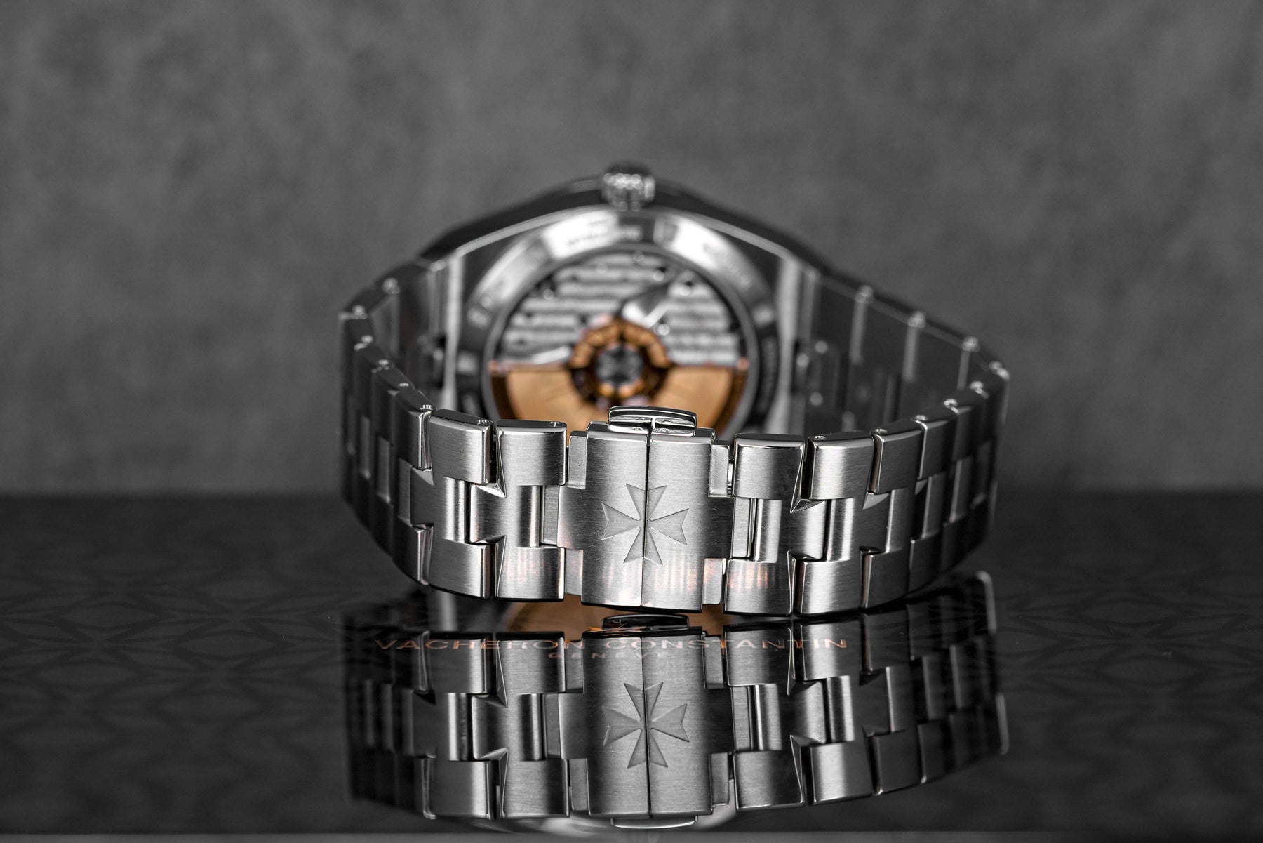 OVERSEAS BLACK DIAL (2021)