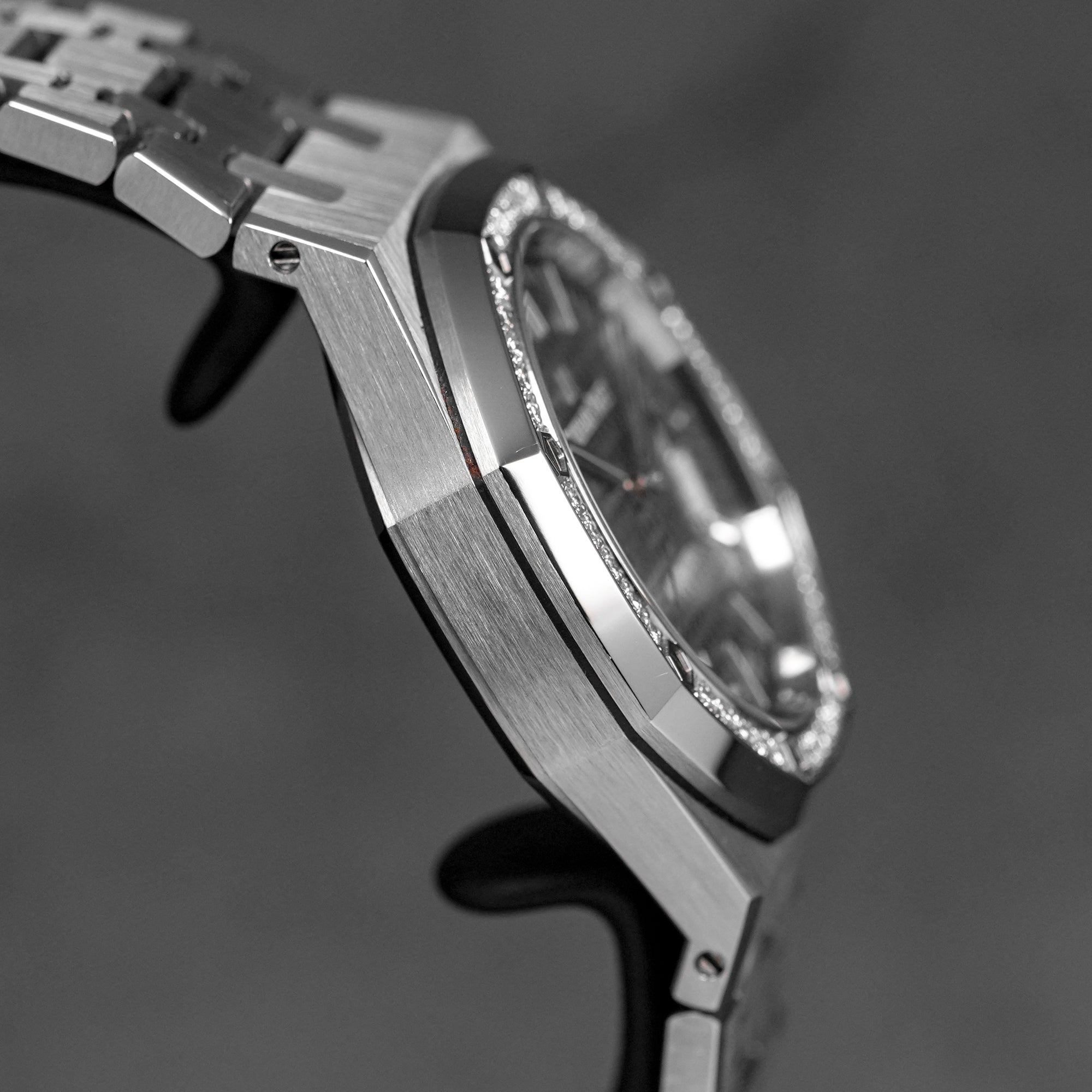 ROYAL OAK 37MM 15451 GREY DIAL DIAMOND BEZEL (2017)