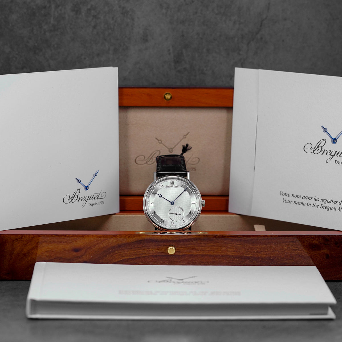 CLASSIQUE 7147 WHITEGOLD SILVER DIAL (2023)