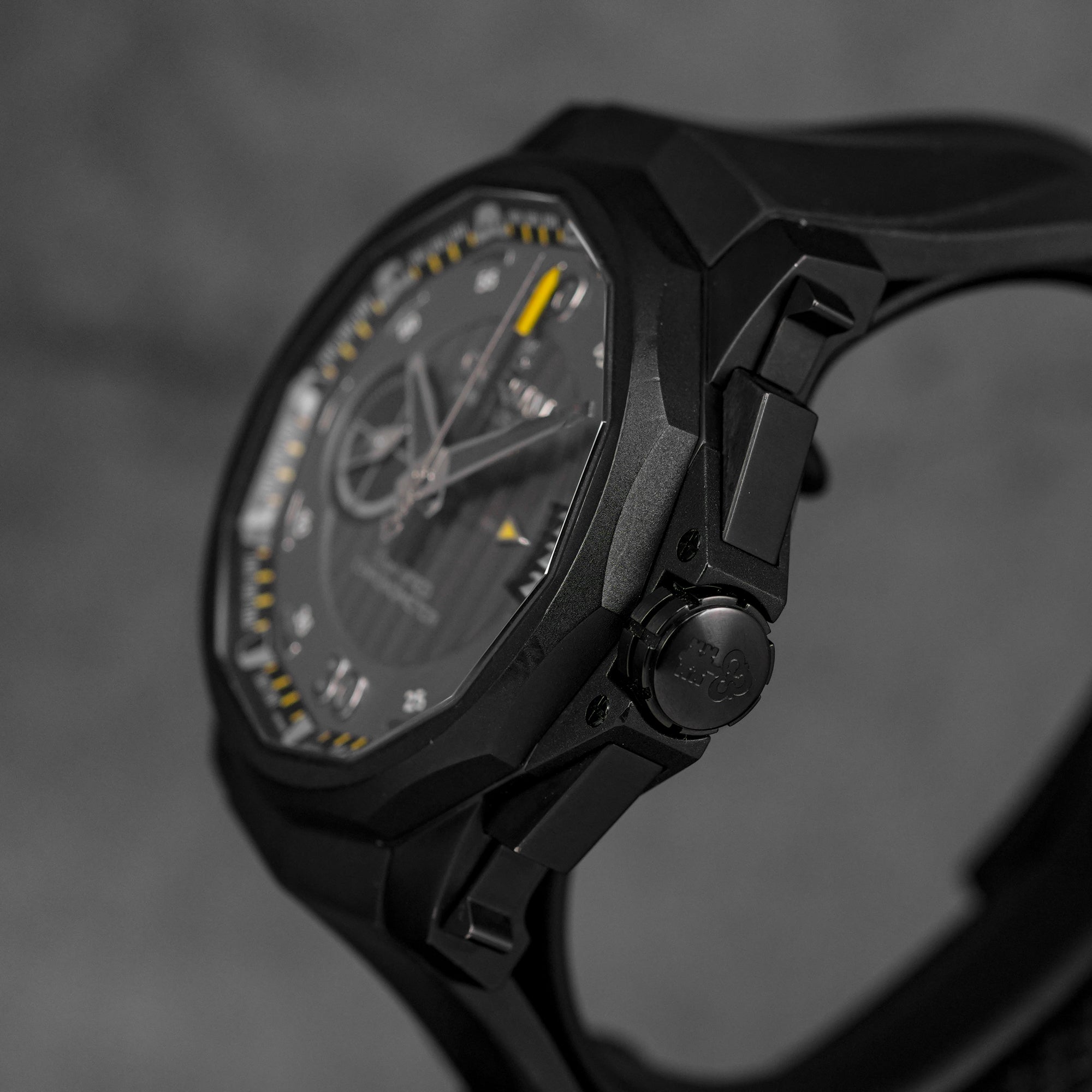 ADMIRAL'S CUP CHRONOGRAPH STEEL BLACK PVD LIMITED EDITION (WATCH ONLY)