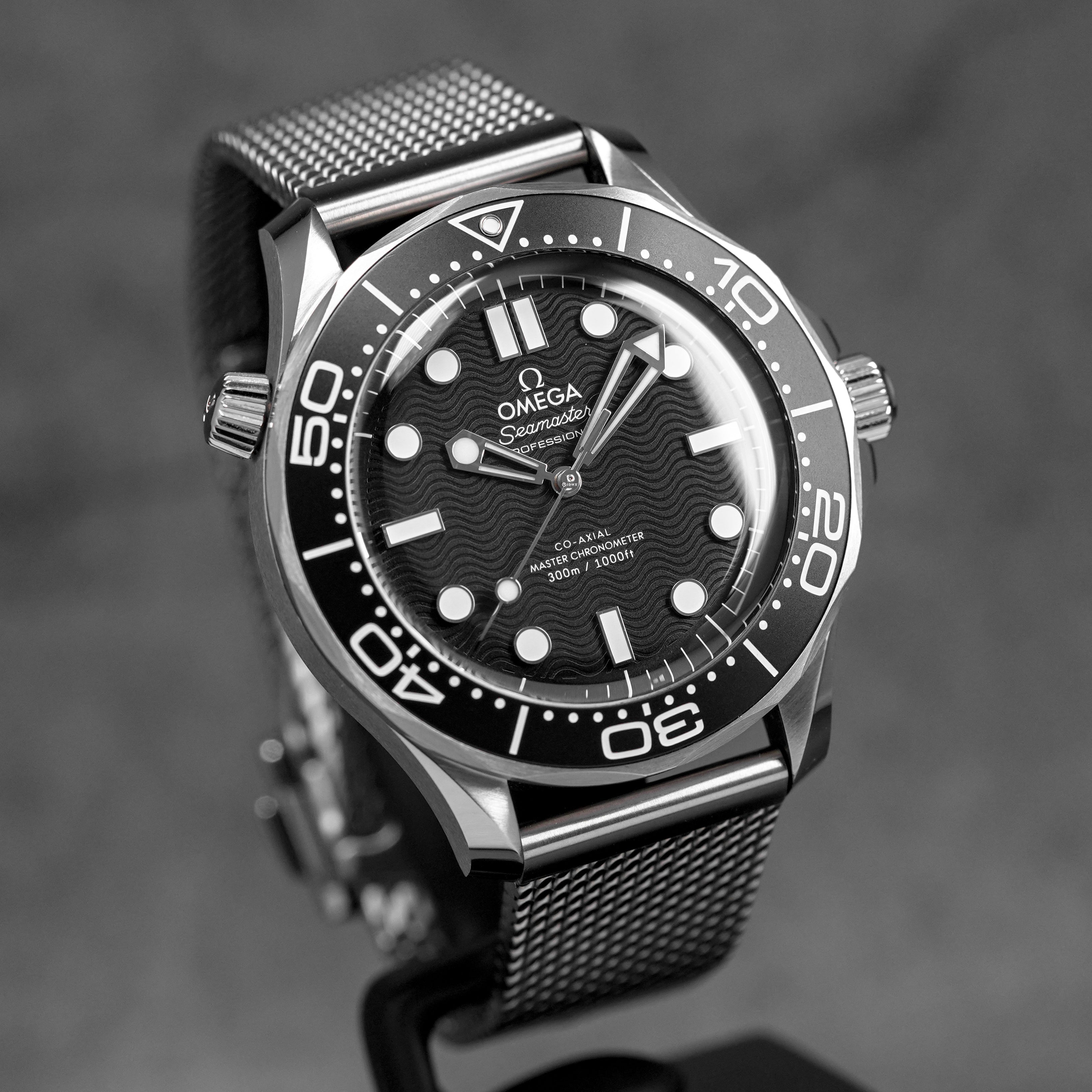 harga omega seamaster daniel craig