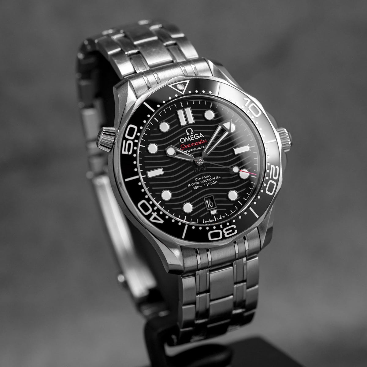 SEAMASTER DIVER 300 BLACK DIAL (2023)