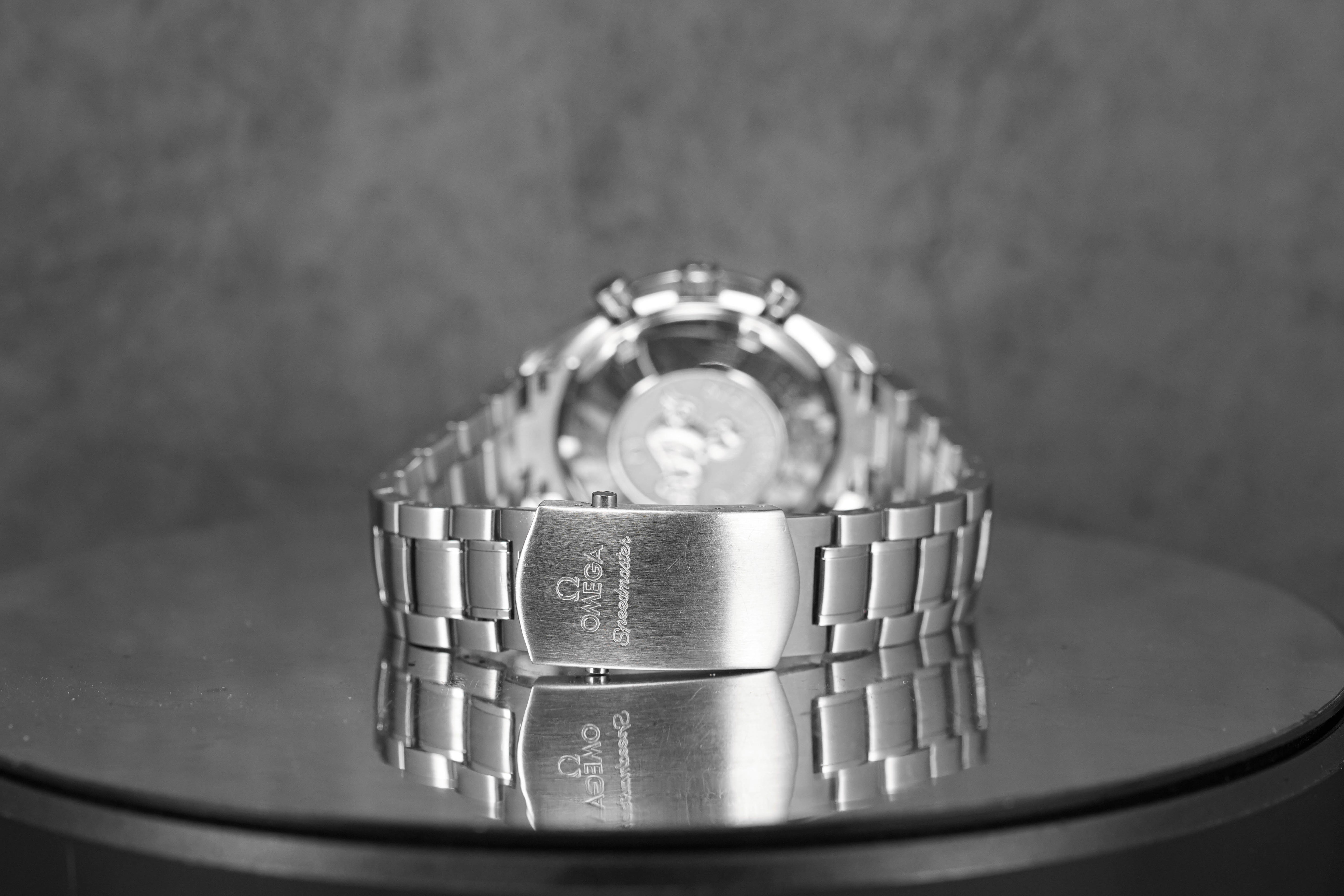 harga omega speedmaster date chrono black