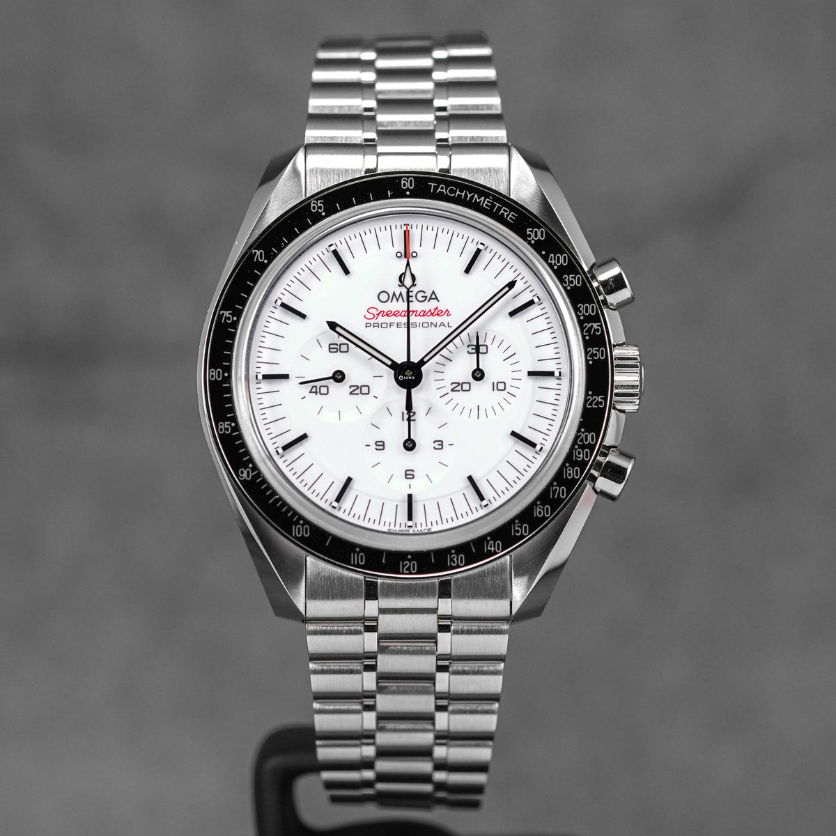 harga omega speedmaster moonwatch