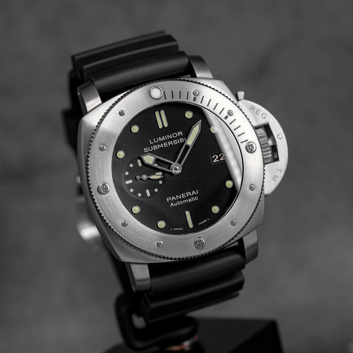 LUMINOR SUBMERSIBLE 1950 3 DAYS 47MM TITANIUM BLACK DIAL PAM 305 (2010)