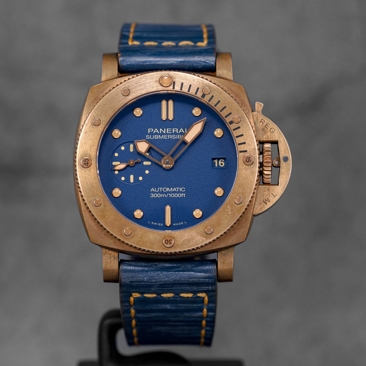 harga panerai submersible bronzo pam 1074