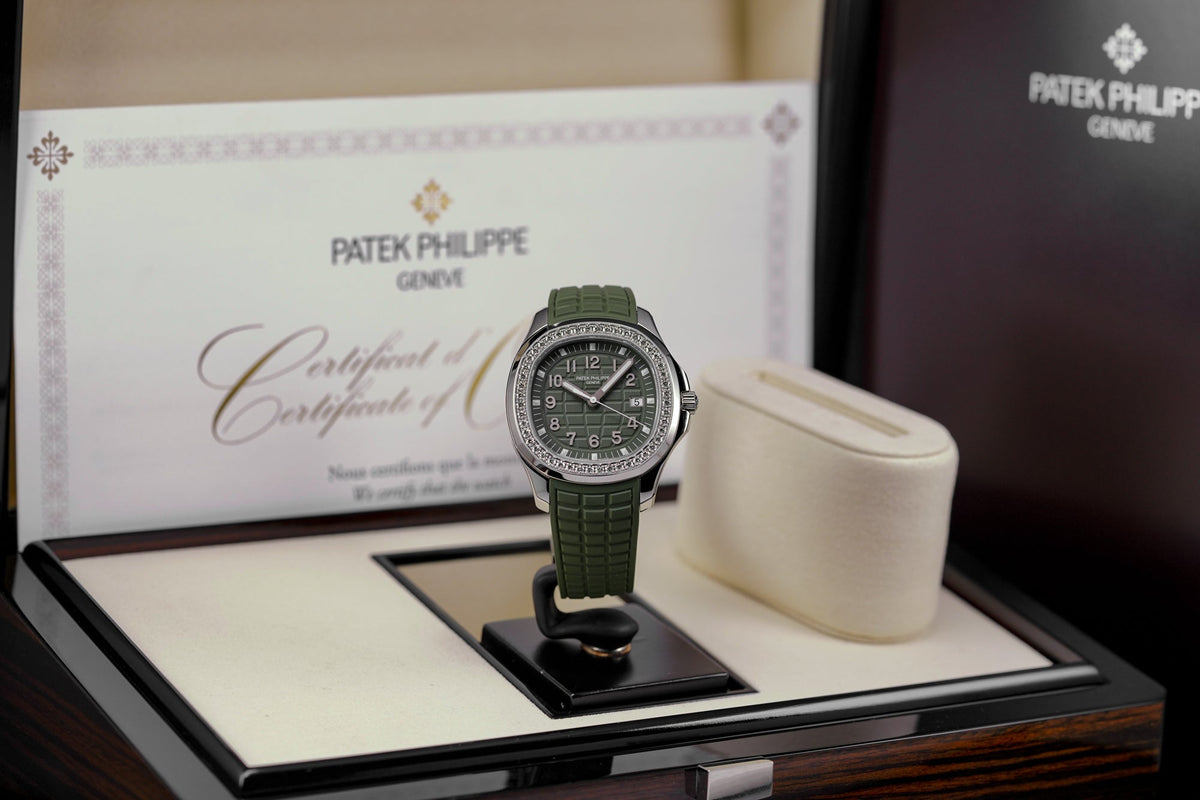 harga patek philippe aquanaut luce 5267/200a green