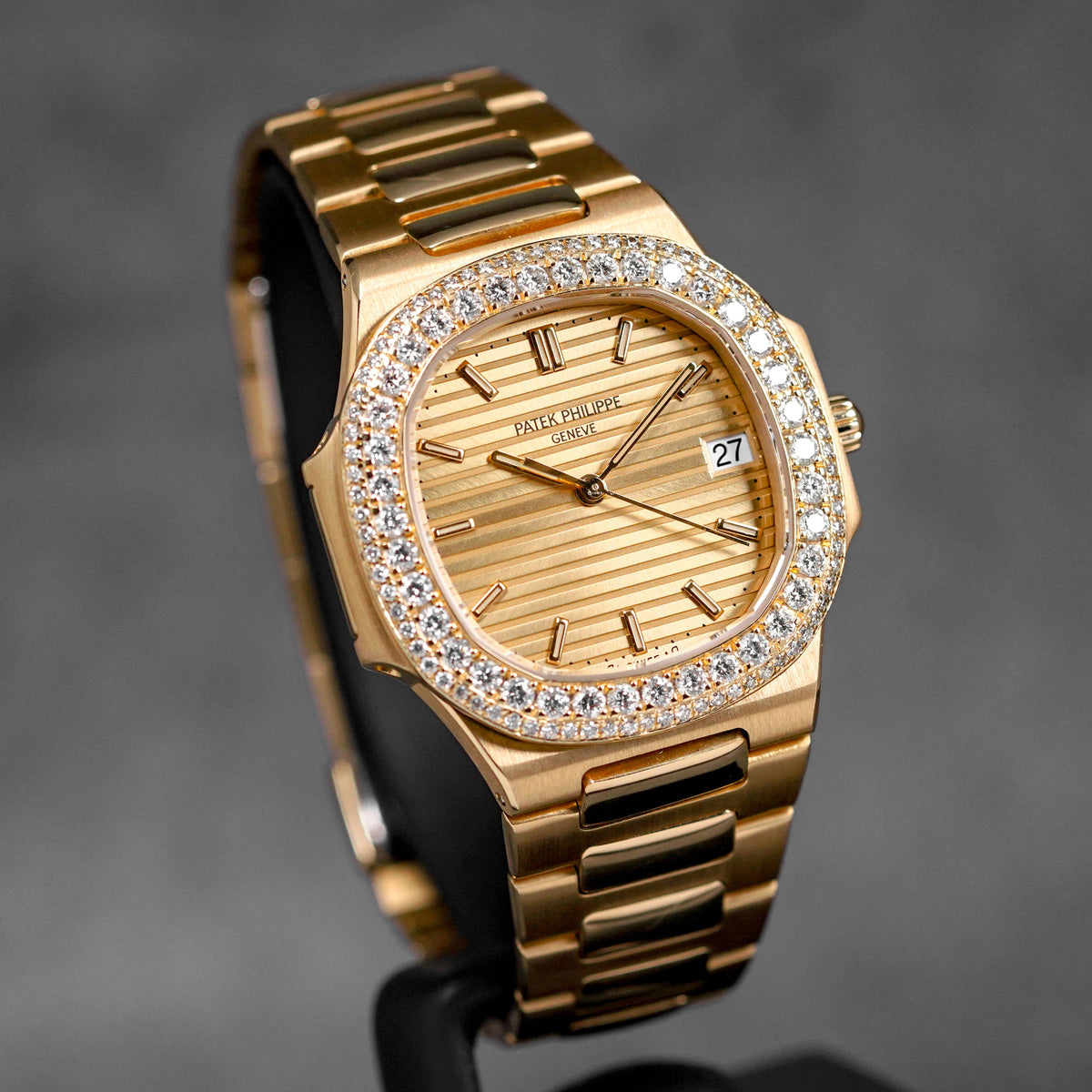 harga patek philippe nautilus 3900