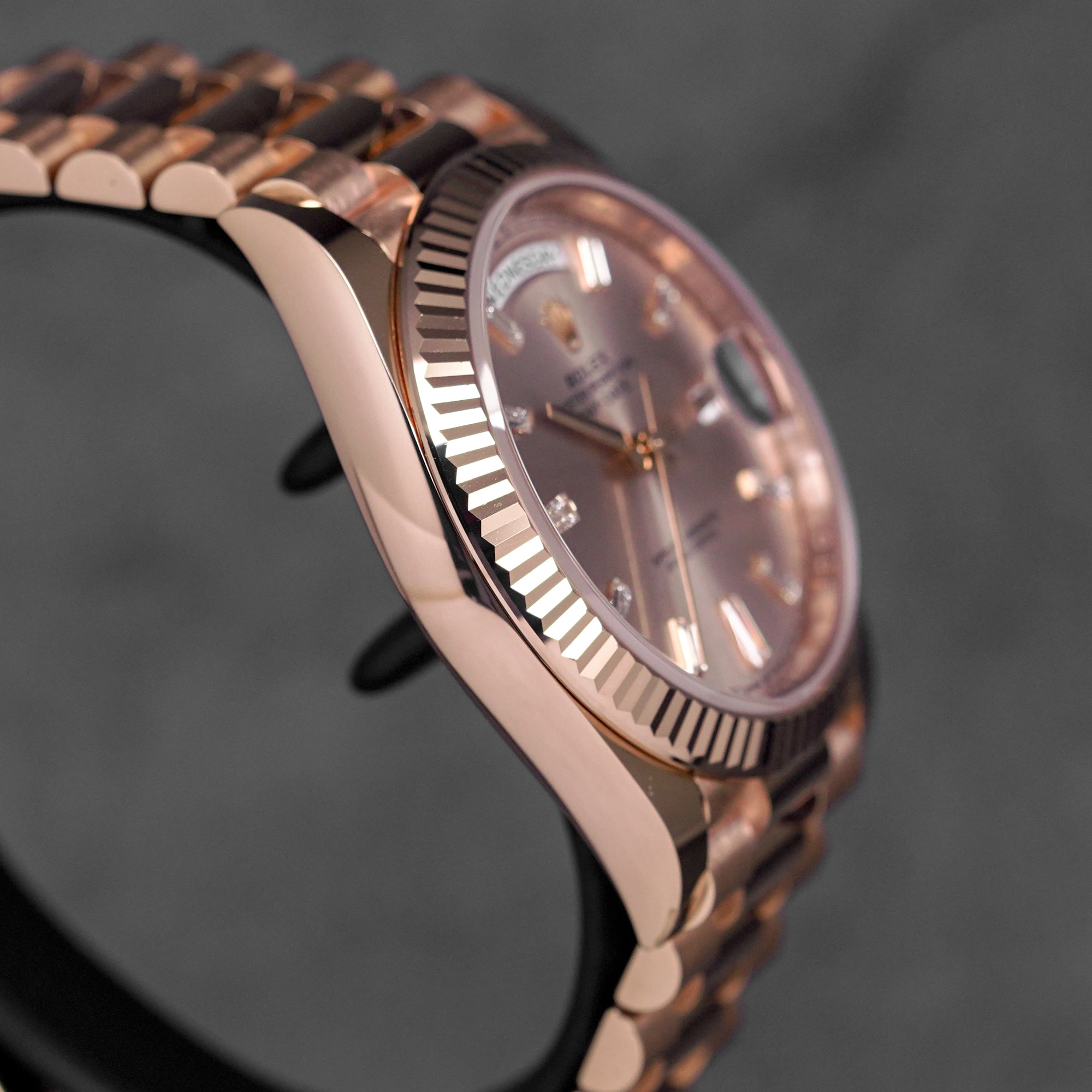 DAYDATE 40MM ROSEGOLD PINK DIAMOND BAGUETTE DIAL (2022)