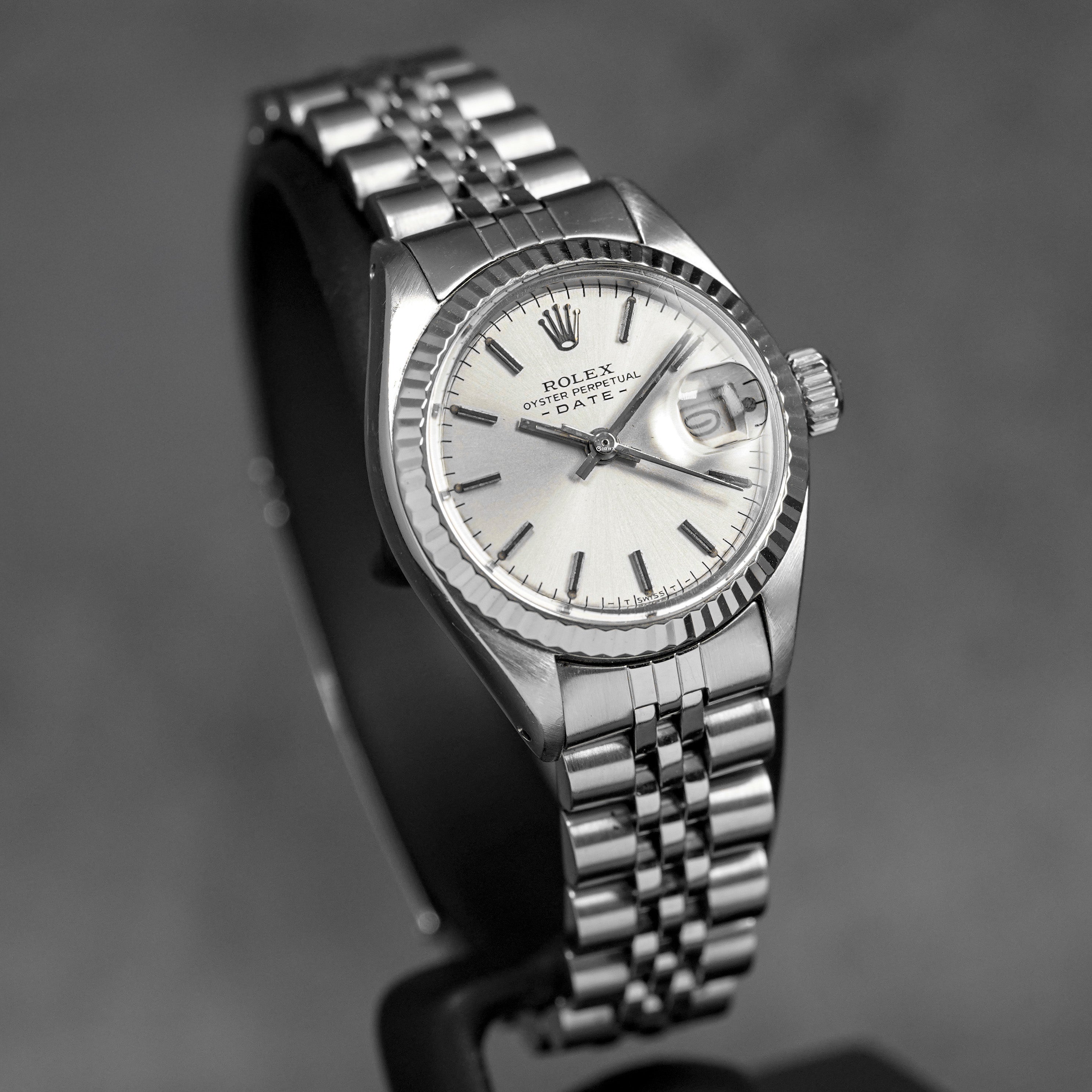 harga rolex oyster perpetual date 26 silver indonesia