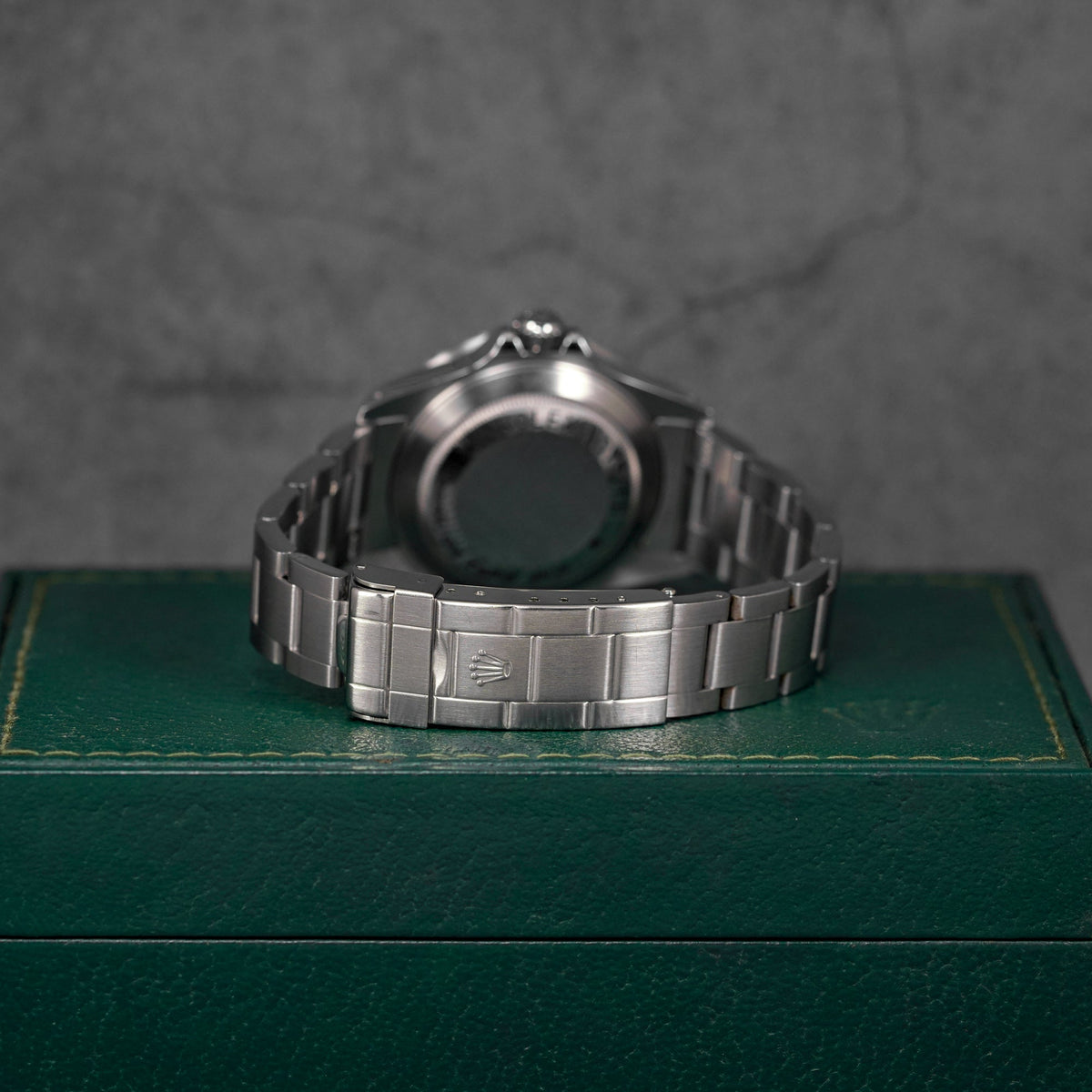 rolex sea dweller 4000 indonesia