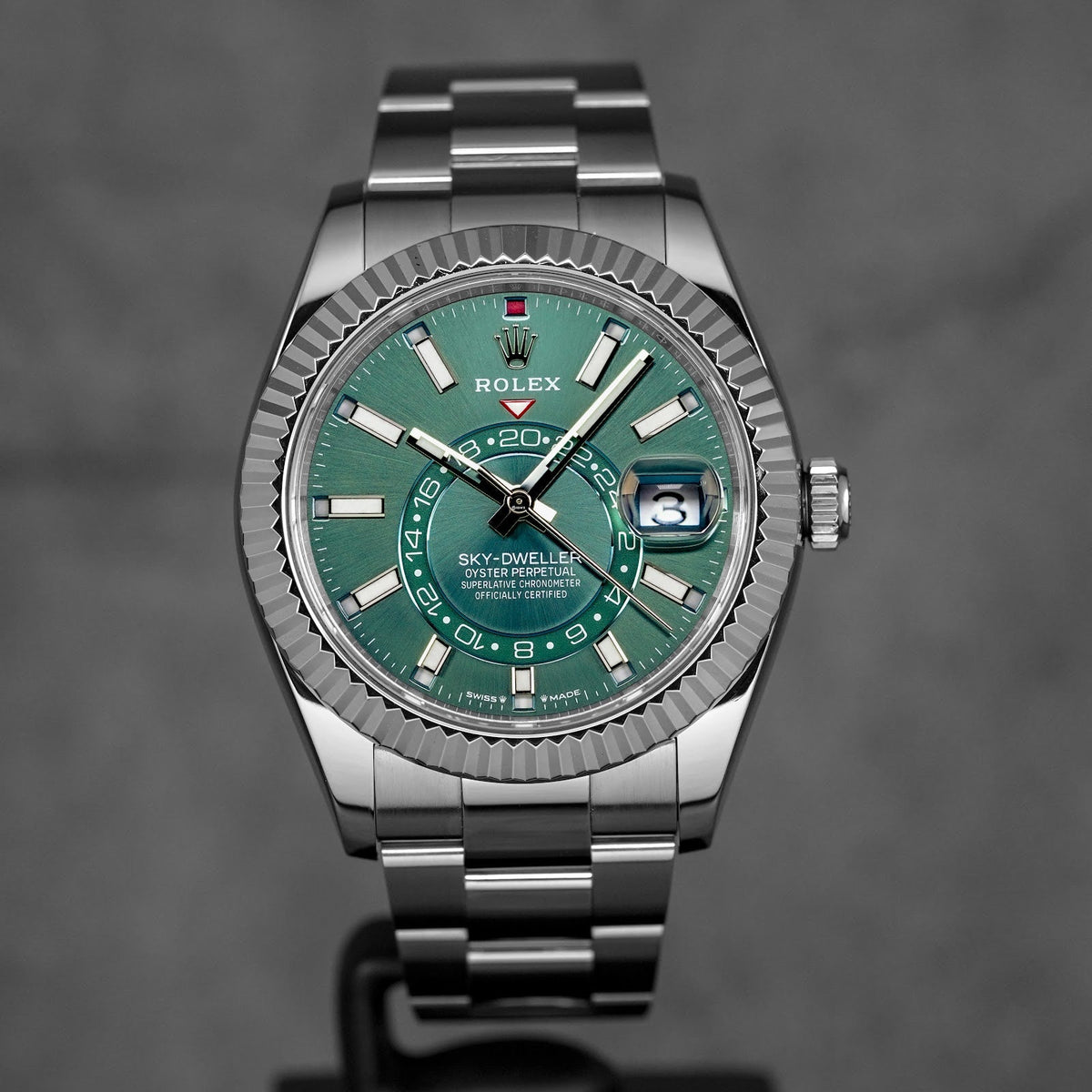 harga rolex sky dweller green oyster indonesia